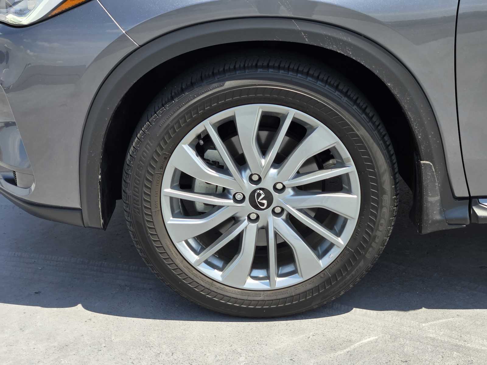 Certified Used 2023 Graphite Shadow INFINITI LUXE image 10