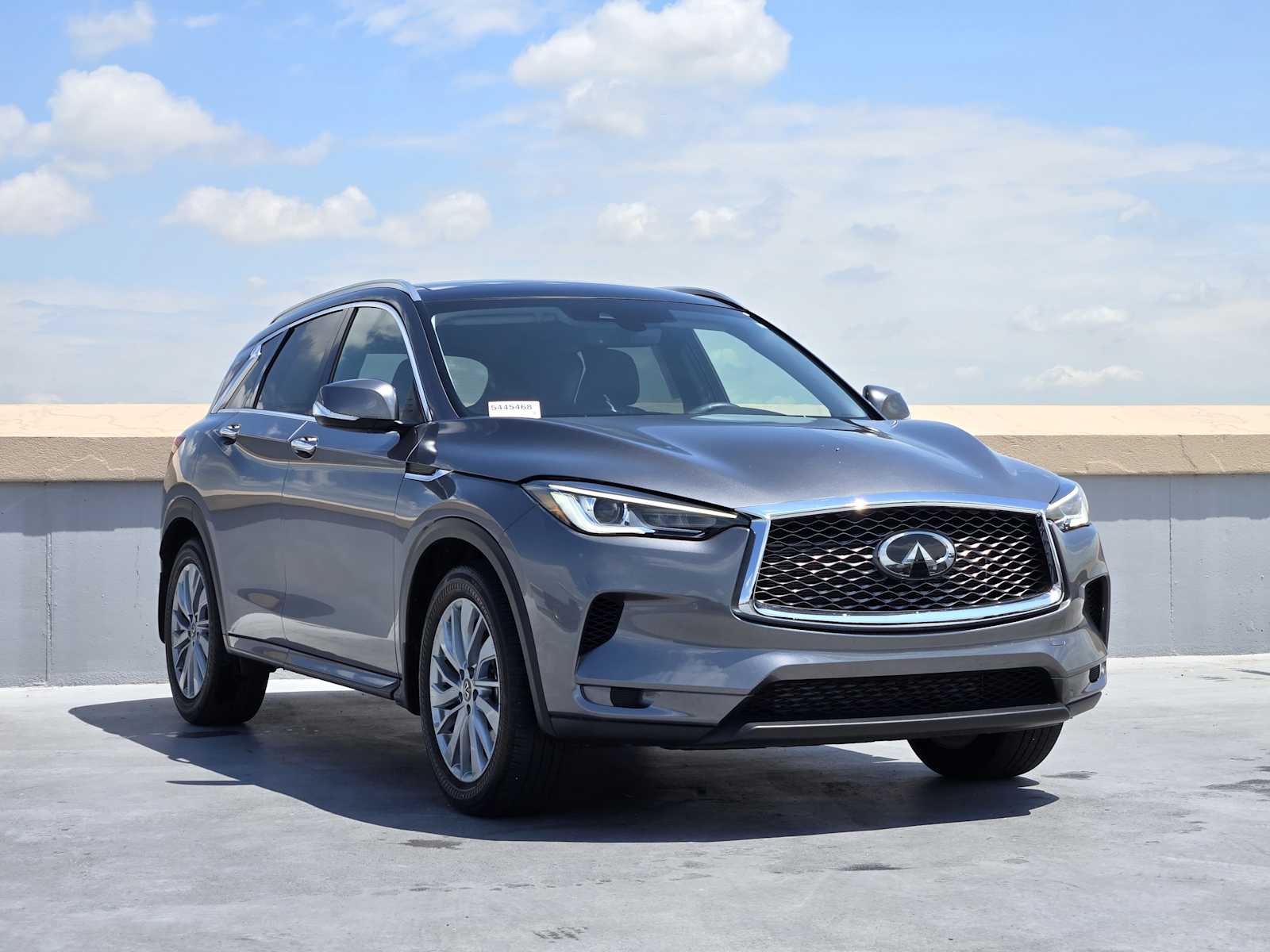 Certified Used 2023 Graphite Shadow INFINITI LUXE image 3