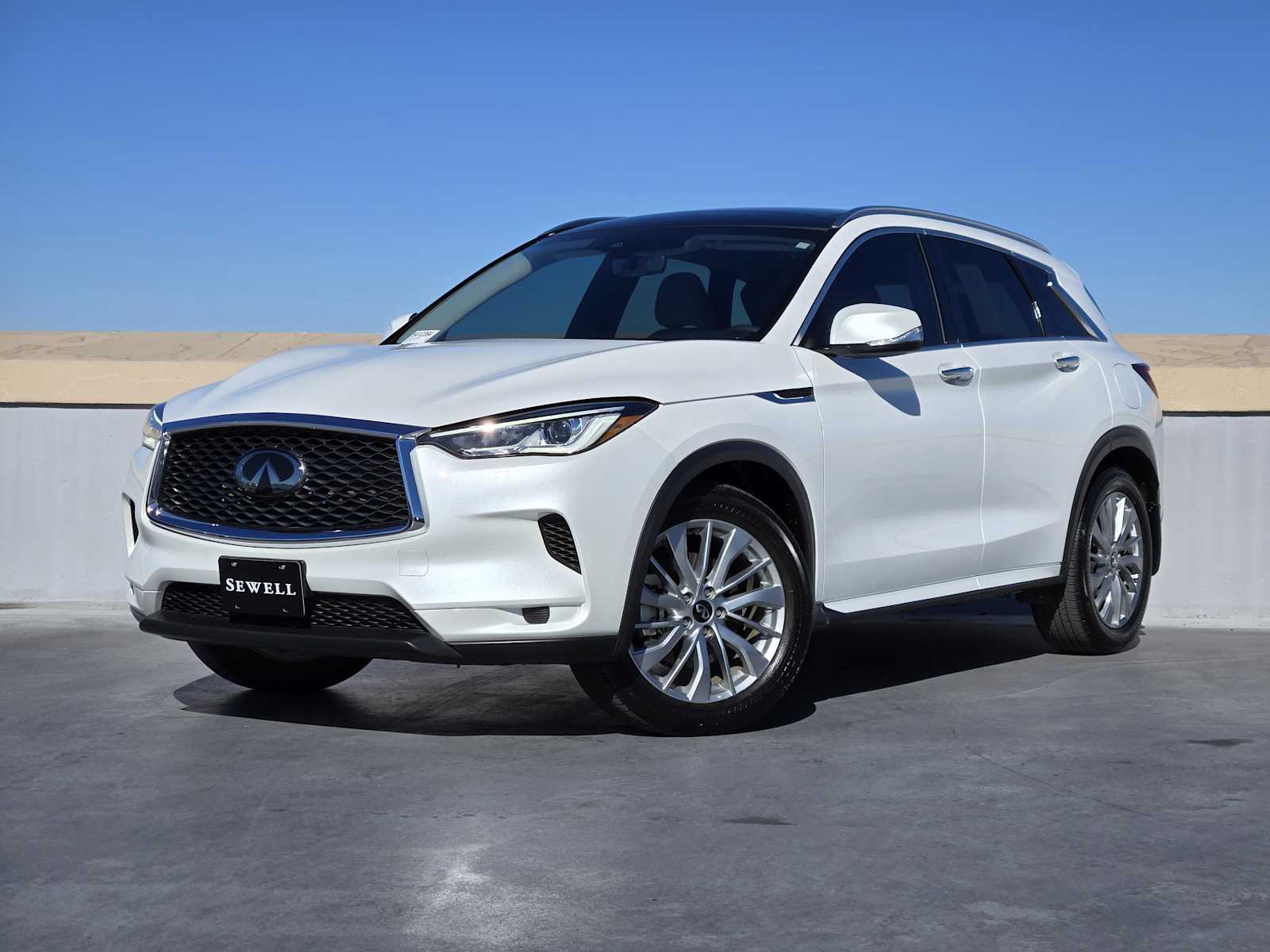 2023 INFINITI QX50 Luxe's photo