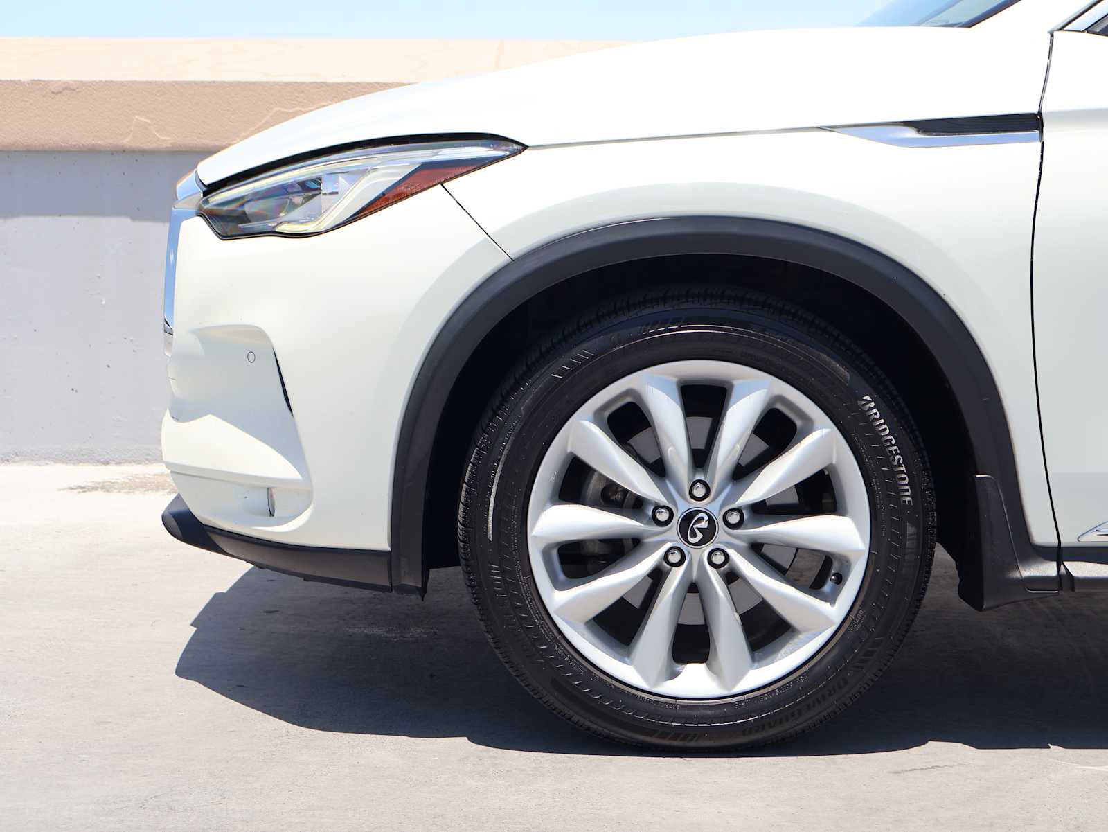 Used 2019 Majestic White INFINITI ESSENTIAL image 11
