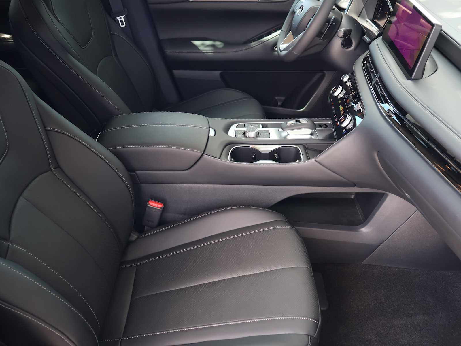 Certified Used 2027 Mineral Black INFINITI LUXE image 15
