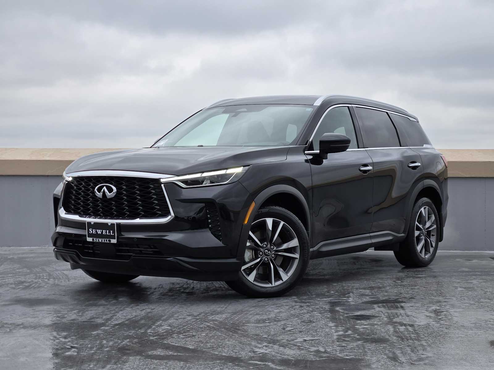 2025 INFINITI QX60 LUXE's photo