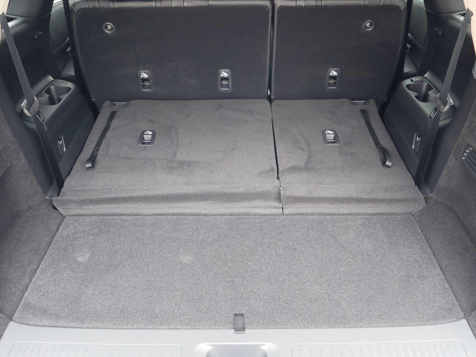 Certified Used 2026 Harbor Gray INFINITI LUXE image 27