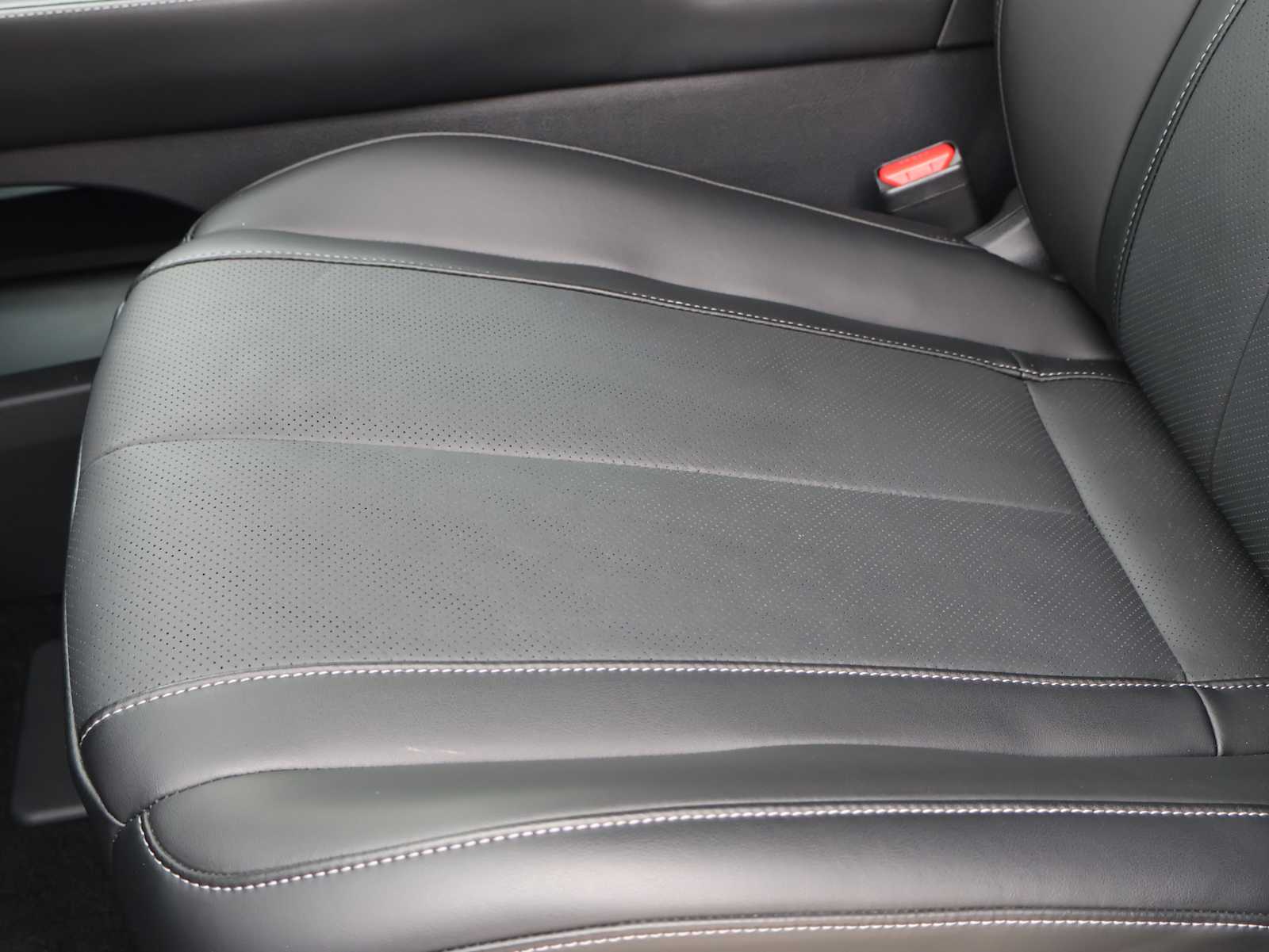 Certified Used 2026 Harbor Gray INFINITI LUXE image 19