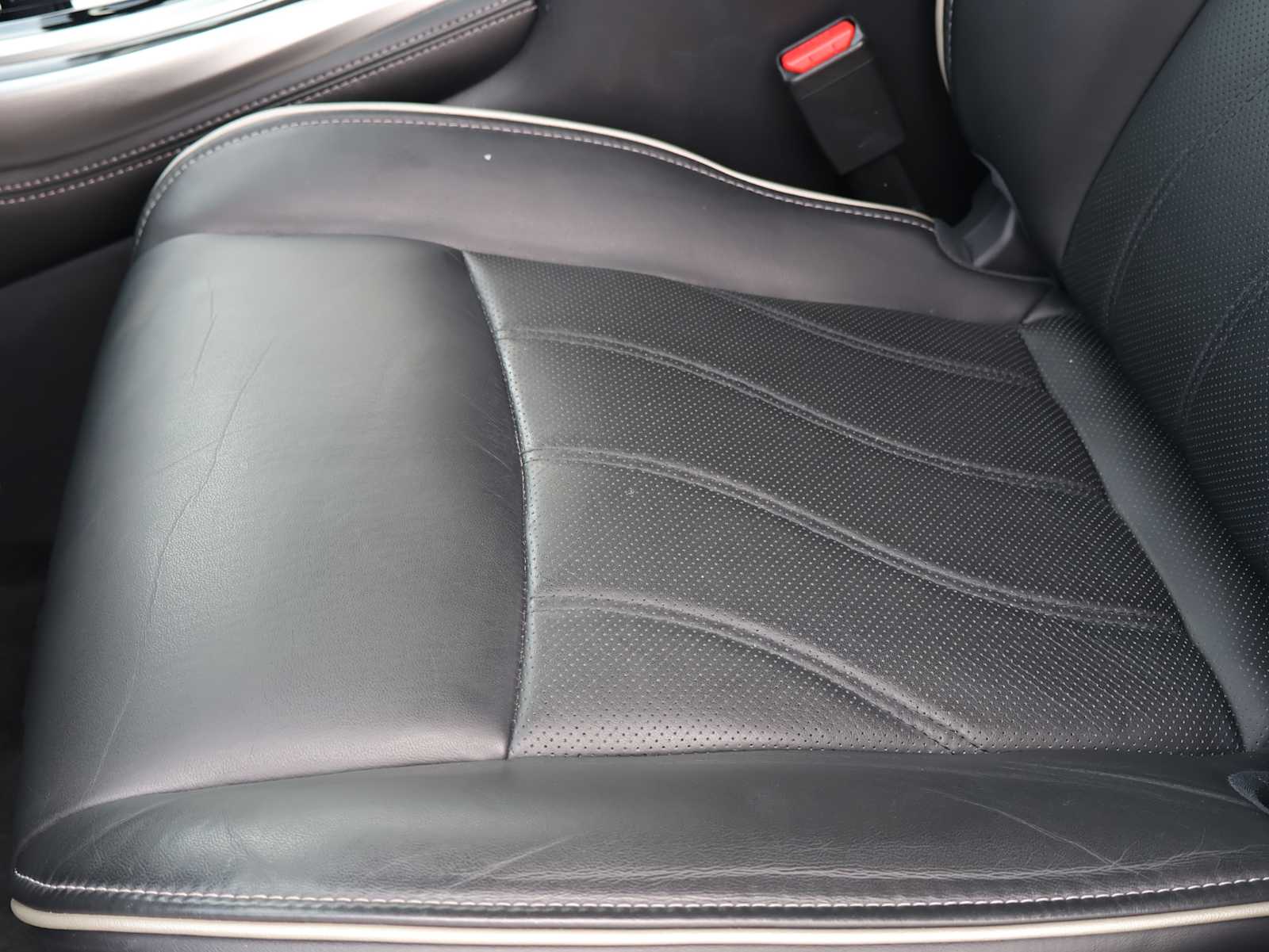 Used 2017 Jade Green INFINITI  image 20
