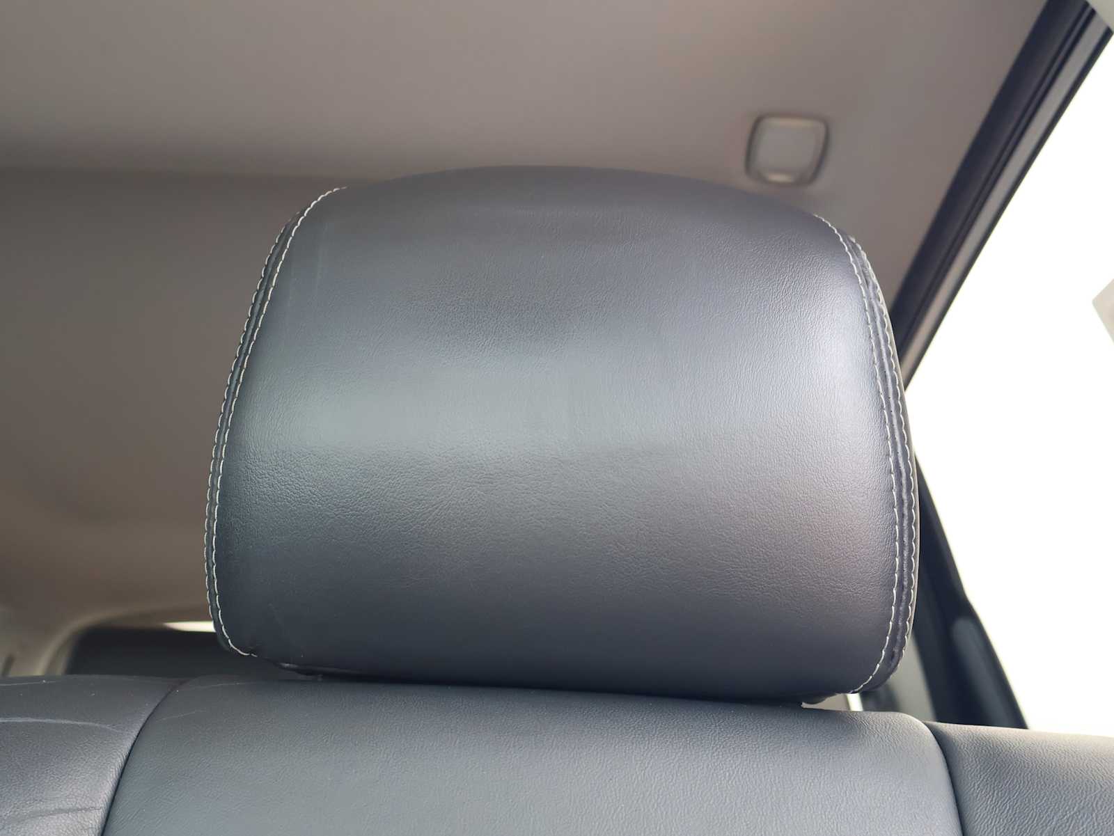 Used 2017 Jade Green INFINITI  image 13