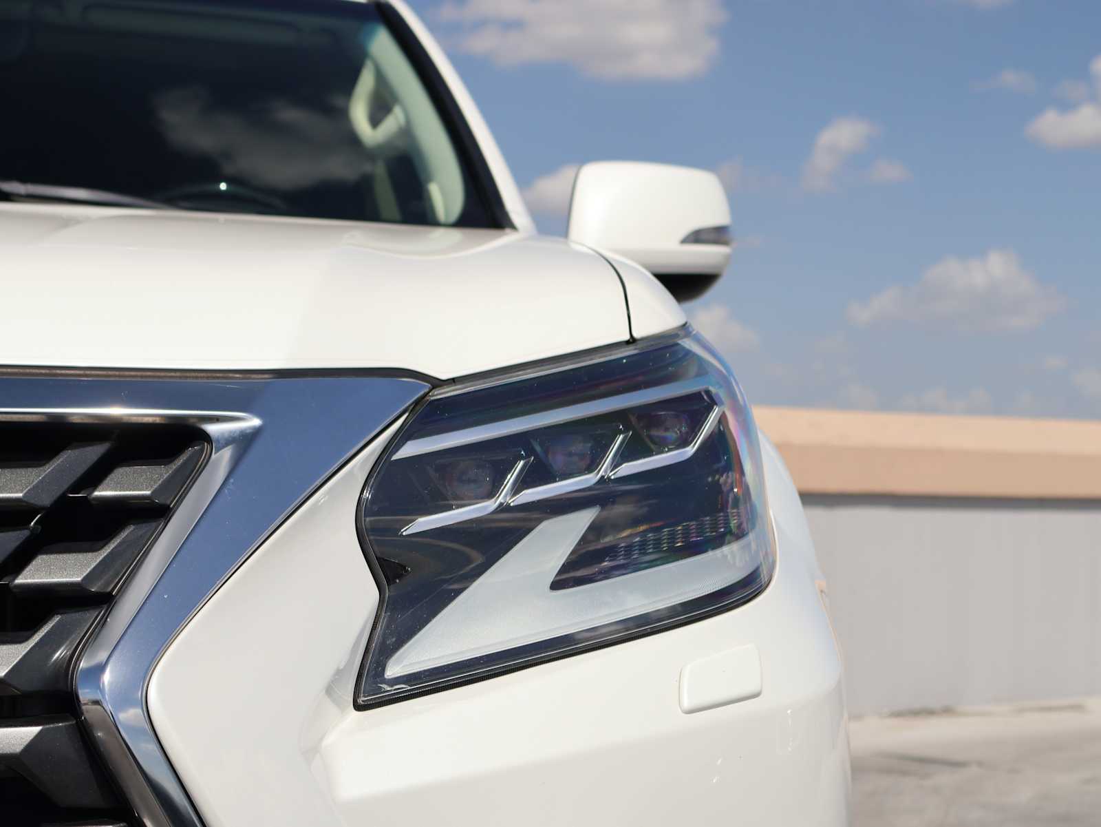 Used 2020 Starfire Pearl Lexus Premium image 9