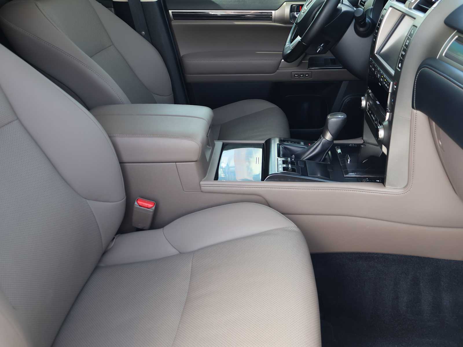 Used 2020 Starfire Pearl Lexus Premium image 13