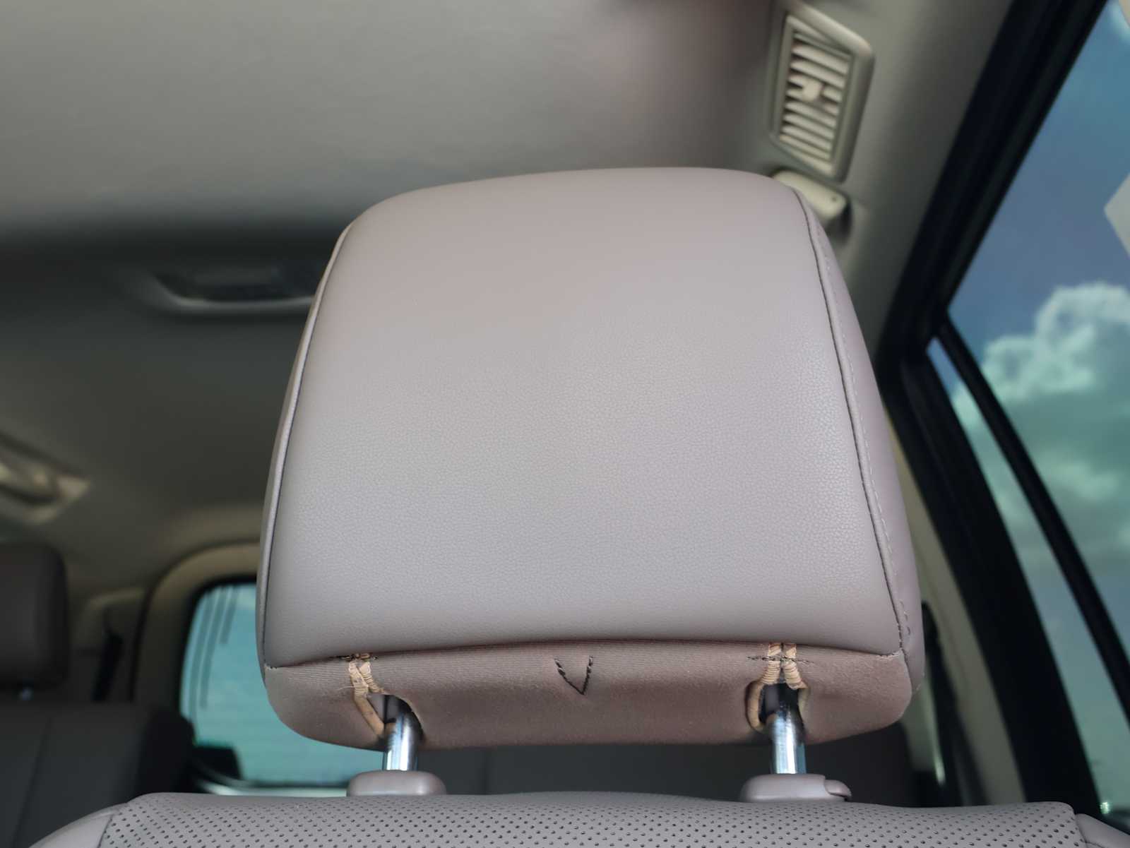 Used 2020 Starfire Pearl Lexus Premium image 14