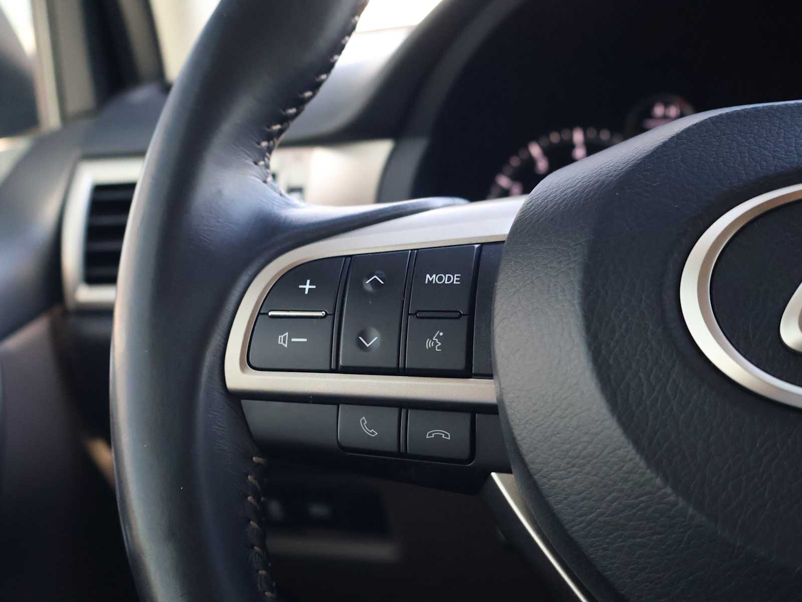Used 2020 Starfire Pearl Lexus Premium image 25