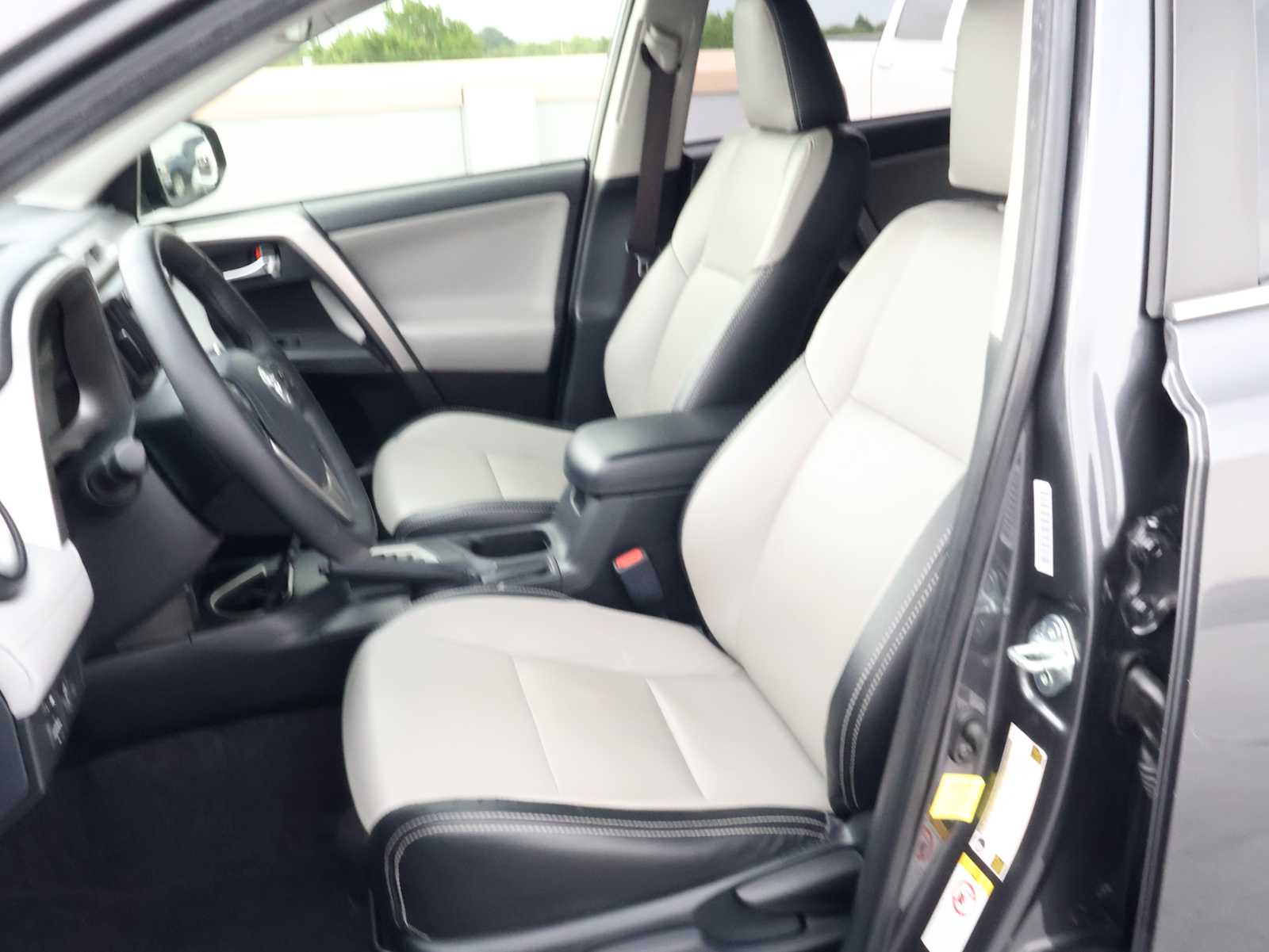 Used 2018 Magnetic Gray Metallic Toyota XLE image 11