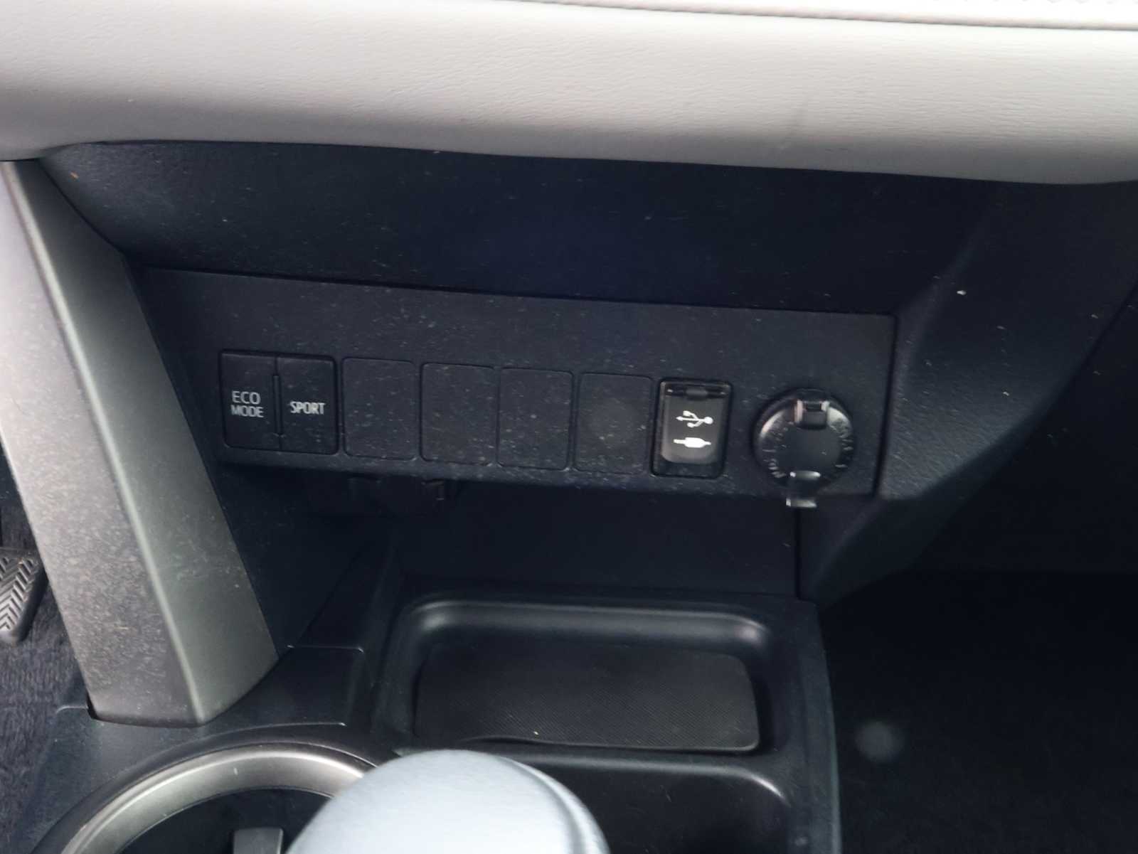 Used 2018 Magnetic Gray Metallic Toyota XLE image 26