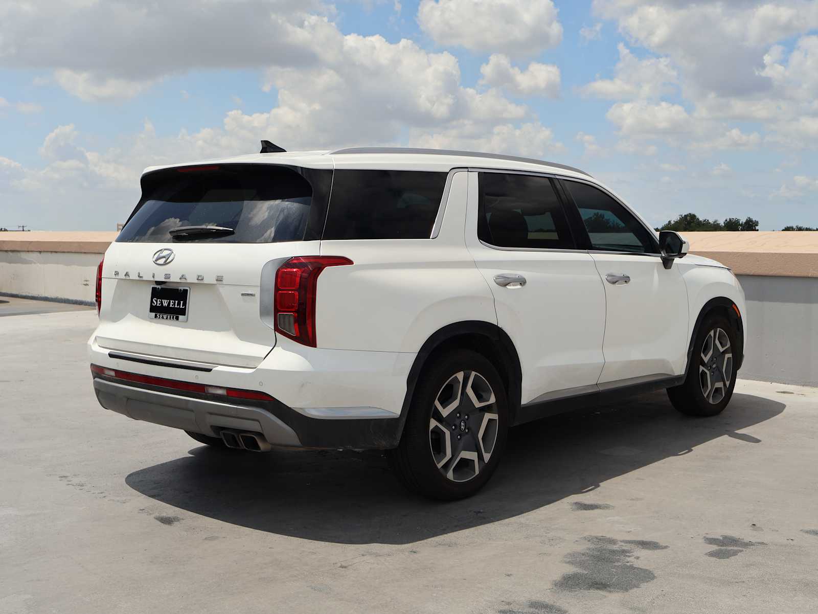 Used 2024 Hyper White Hyundai Limited image 7