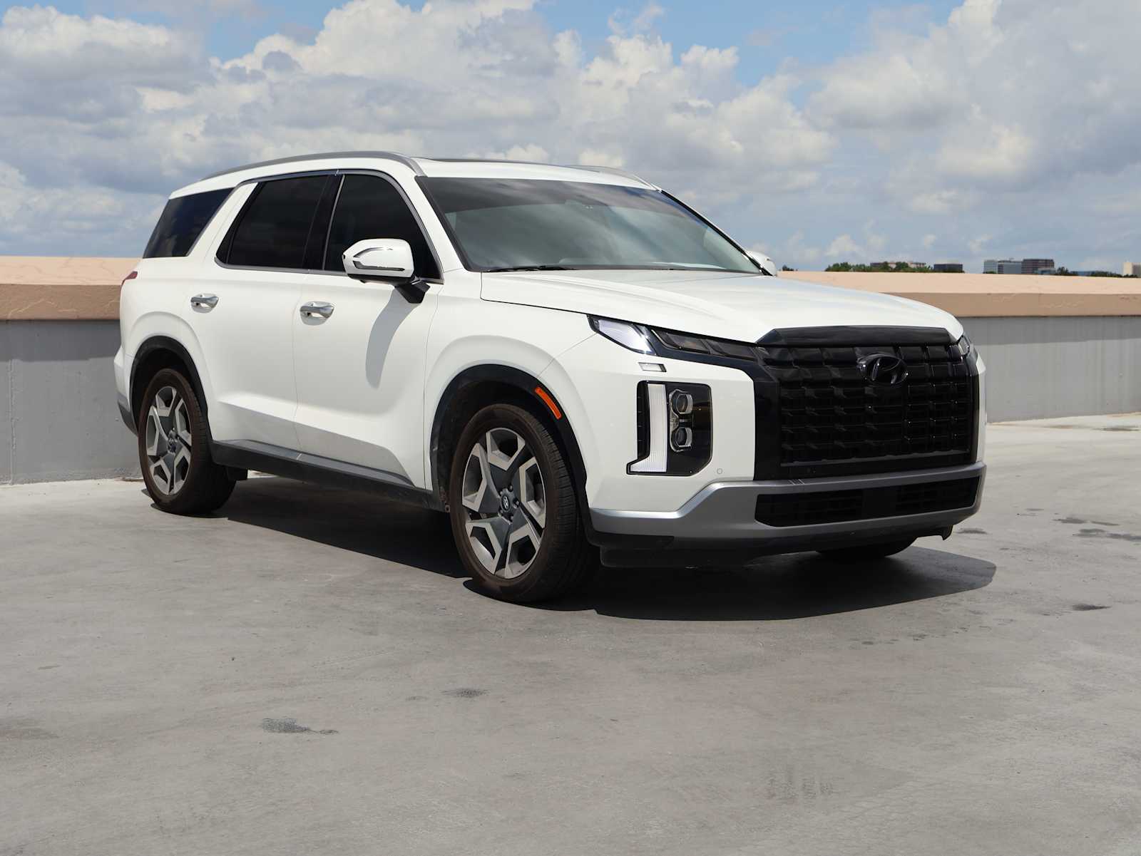 Used 2024 Hyper White Hyundai Limited image 4