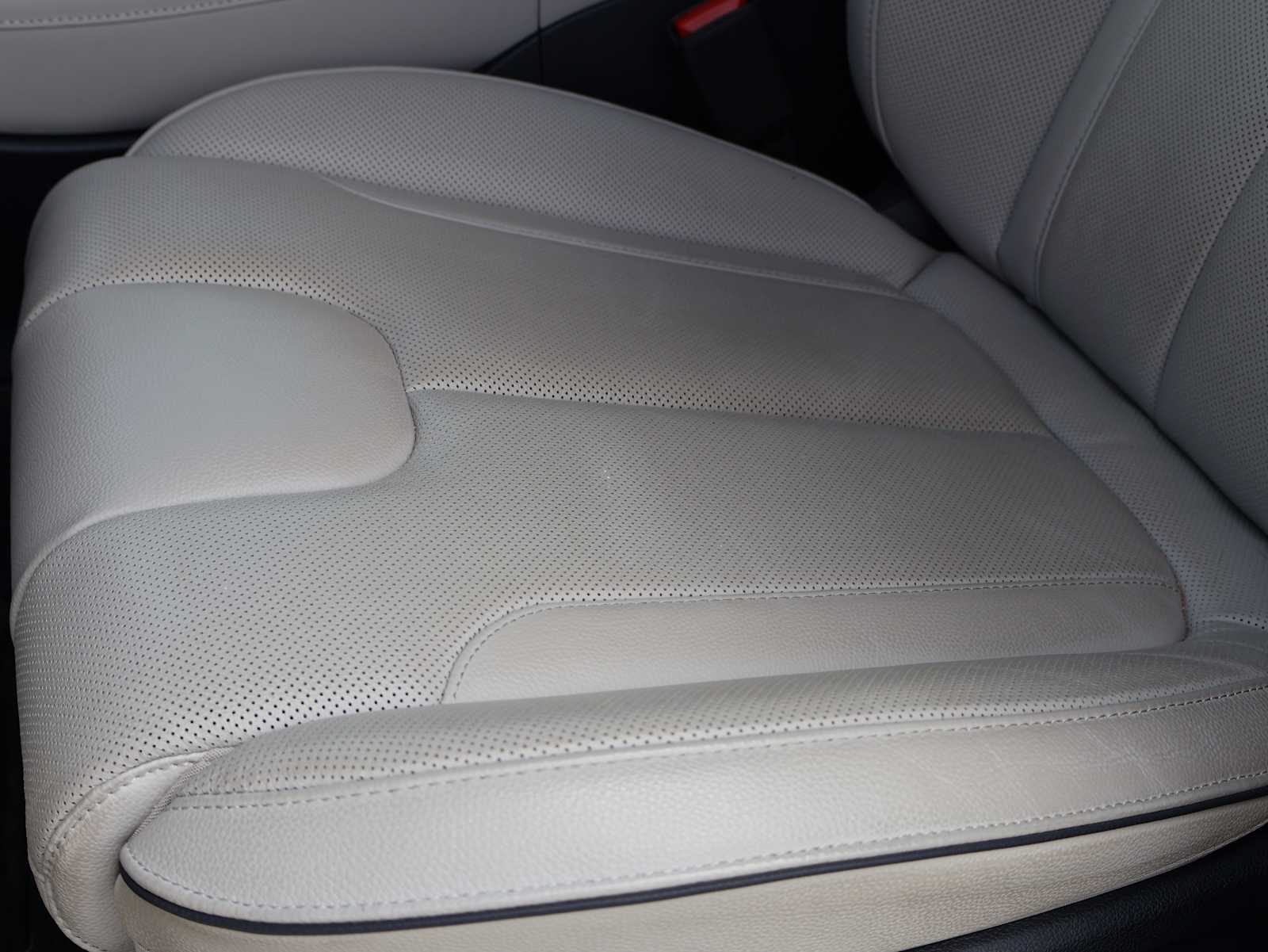 Used 2024 Hyper White Hyundai Limited image 23