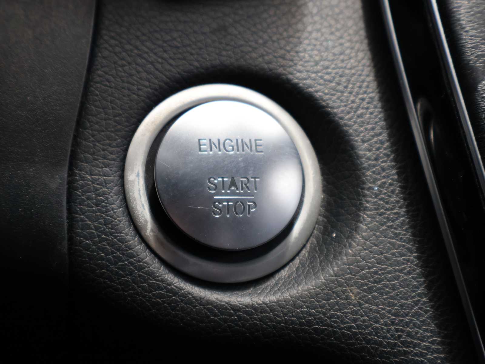 Used 2018 Black Mercedes-Benz GLC 300 image 20