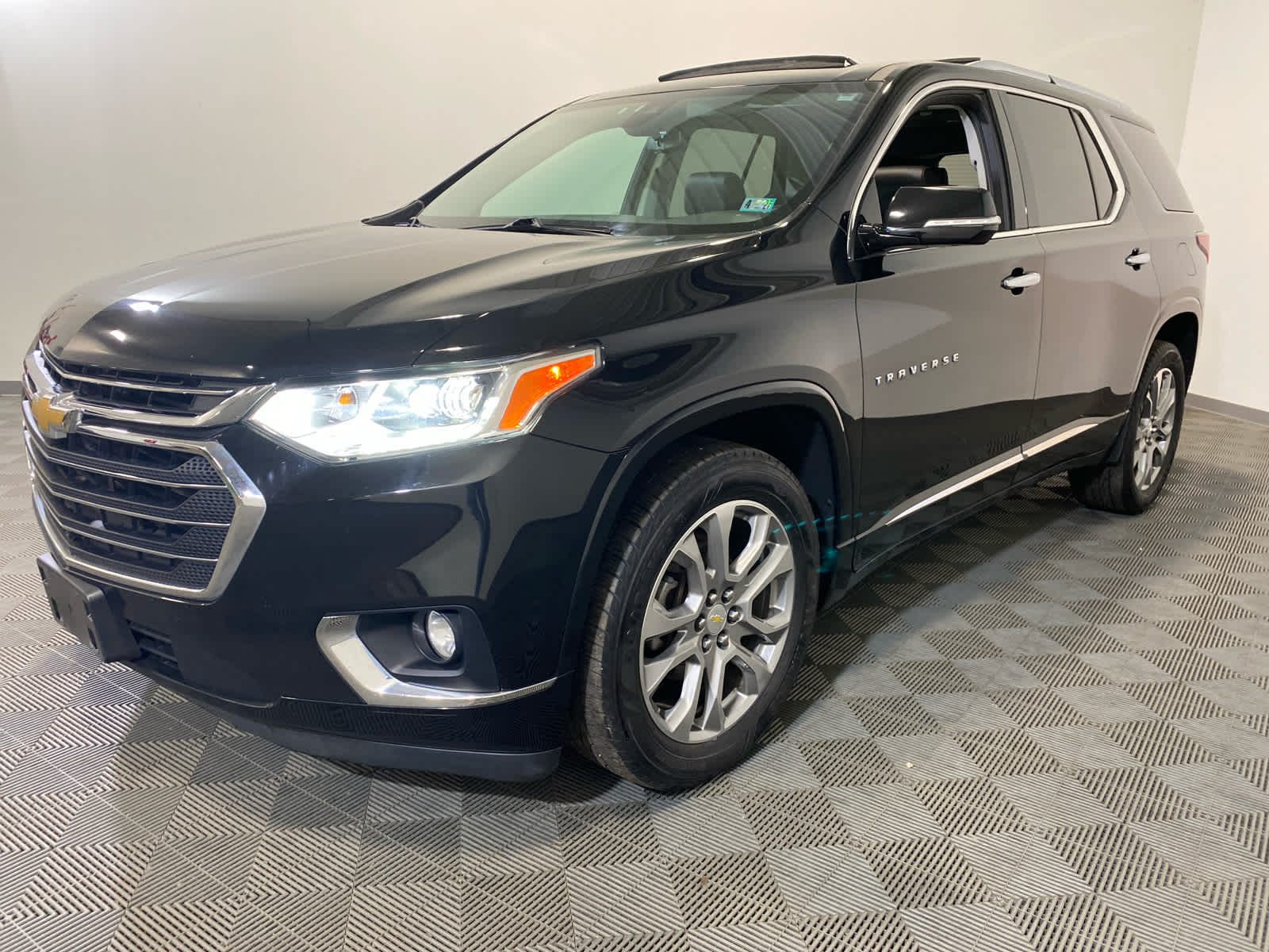 View vehicle photo 7