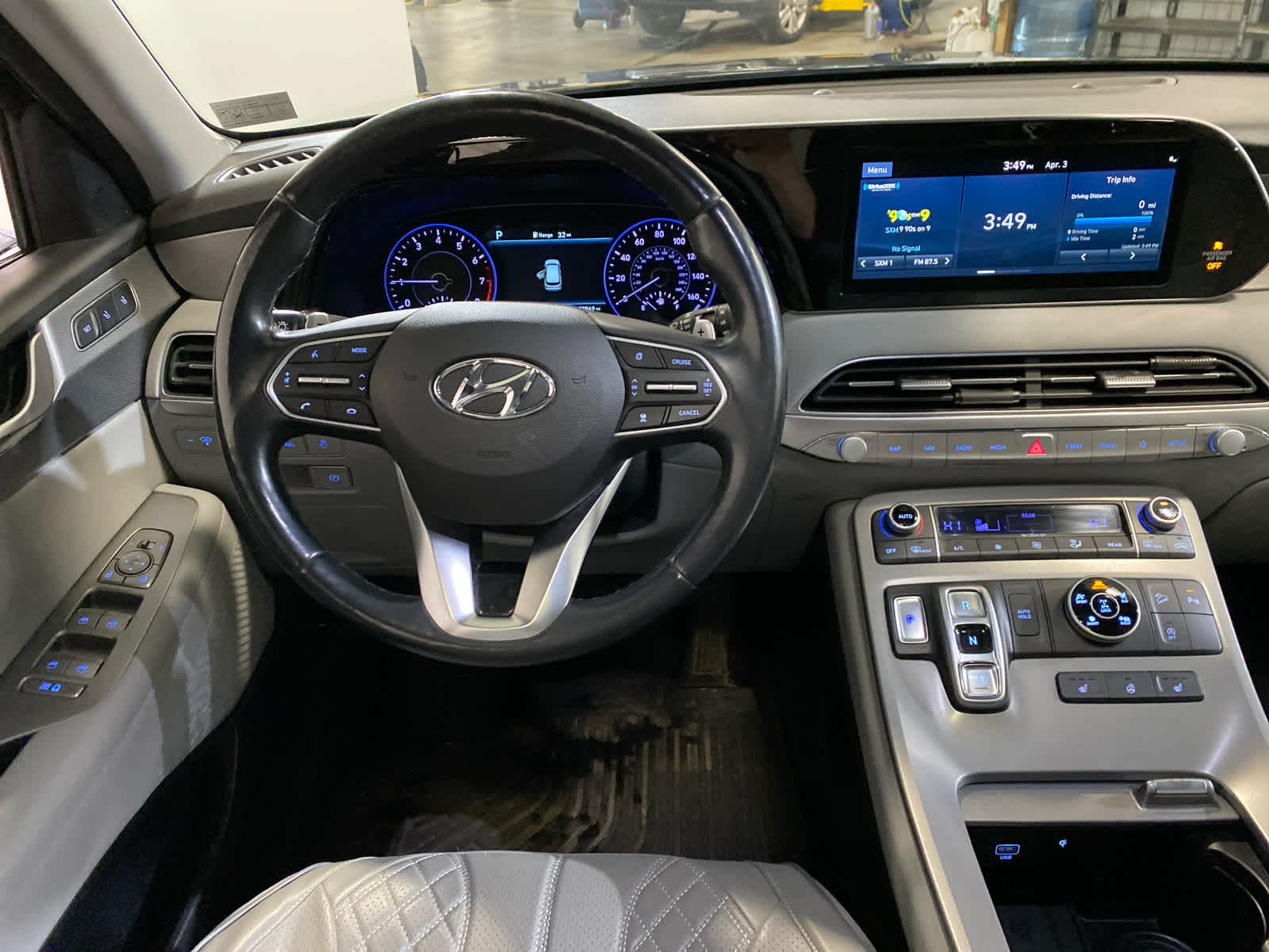 View vehicle photo 2