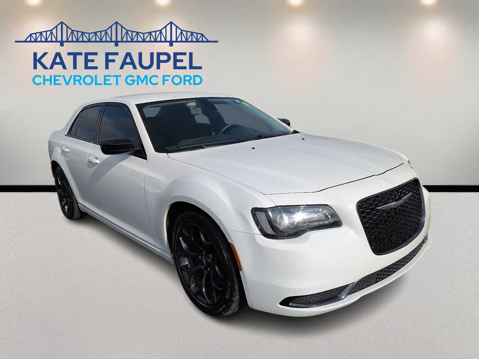 2019 Chrysler 300 Touring RWD