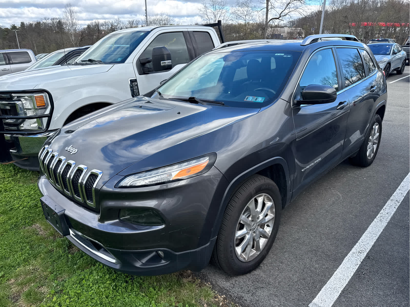 Gray (Granite Crystal Metallic Clearcoat) 2017 Jeep Cherokee Limited 4WD SUV / Crossover Four-Wheel Drive 9-Speed Automatic