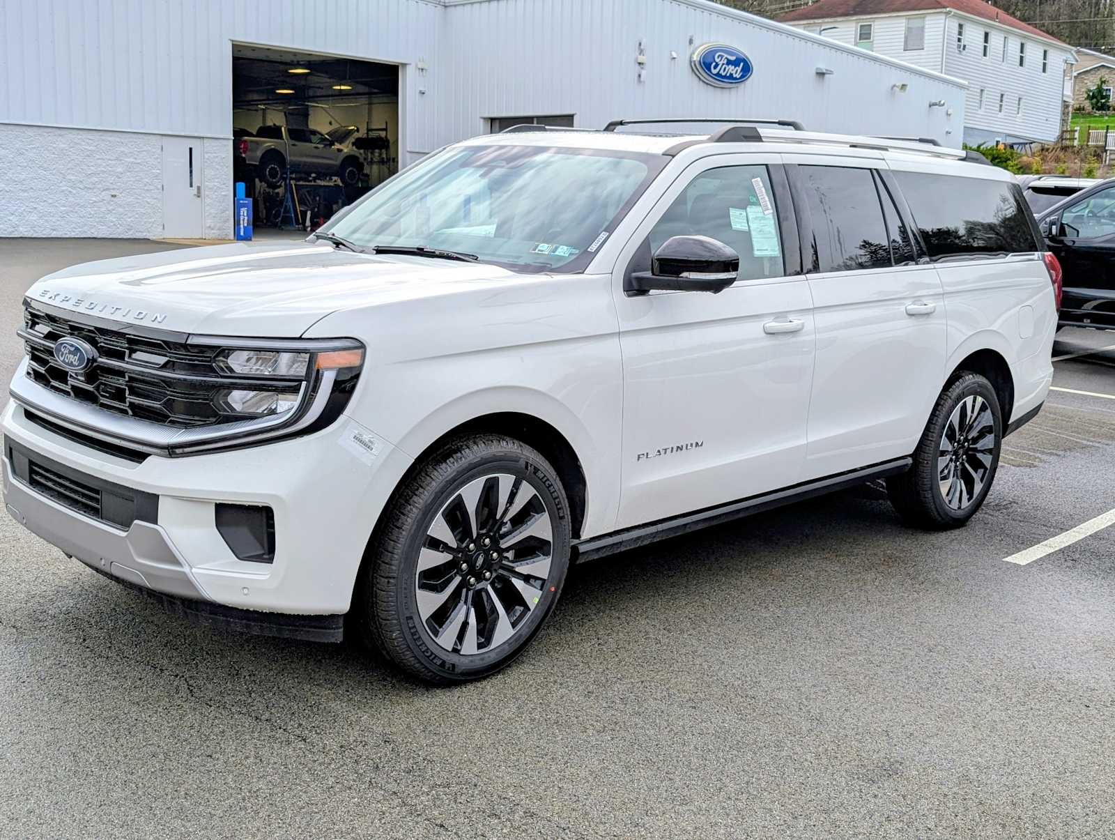 Star White Metallic Tri-Coat 2026 Ford Expedition MAX Platinum 4WD SUV / Crossover Four-Wheel Drive Automatic
