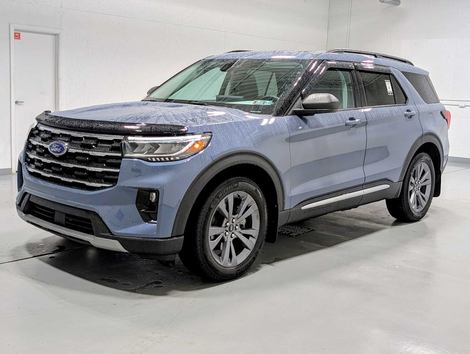 2025 Ford Explorer Active AWD