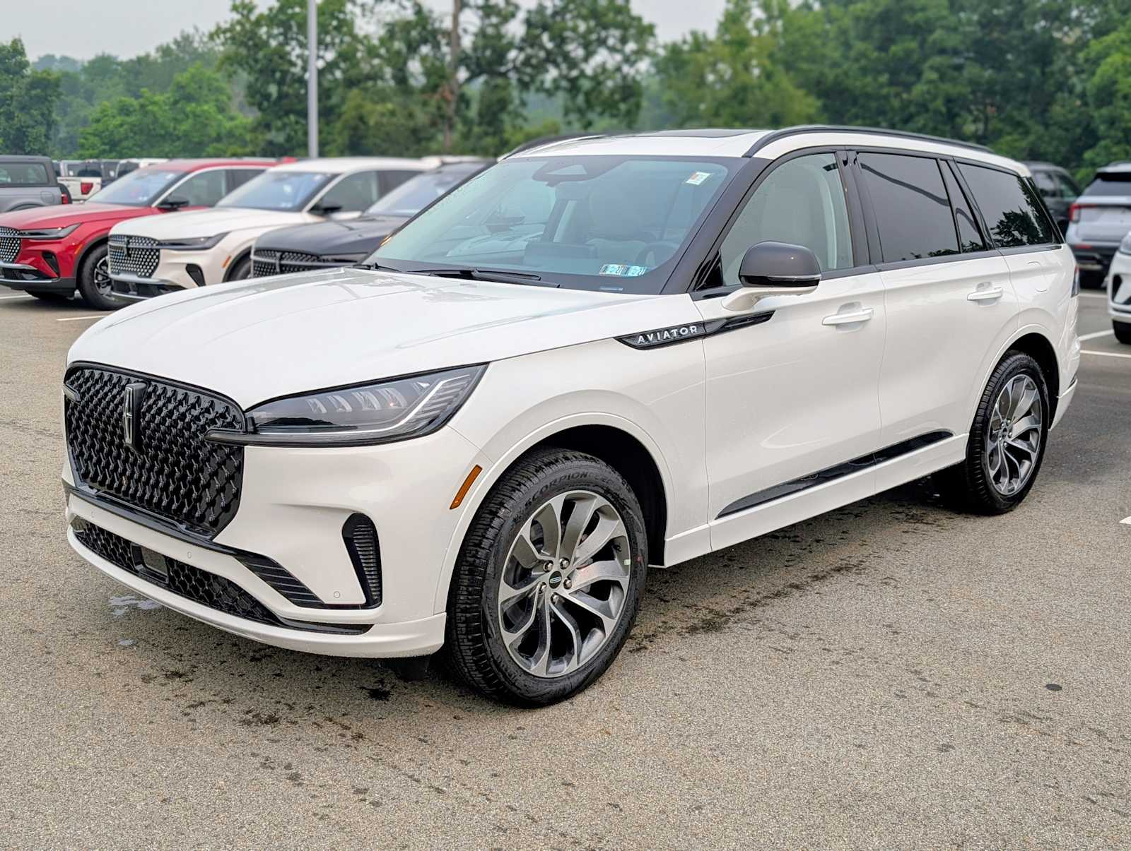 Pristine White Metallic Tri-Coat 2026 Lincoln Aviator SUV / Crossover All-Wheel Drive Automatic