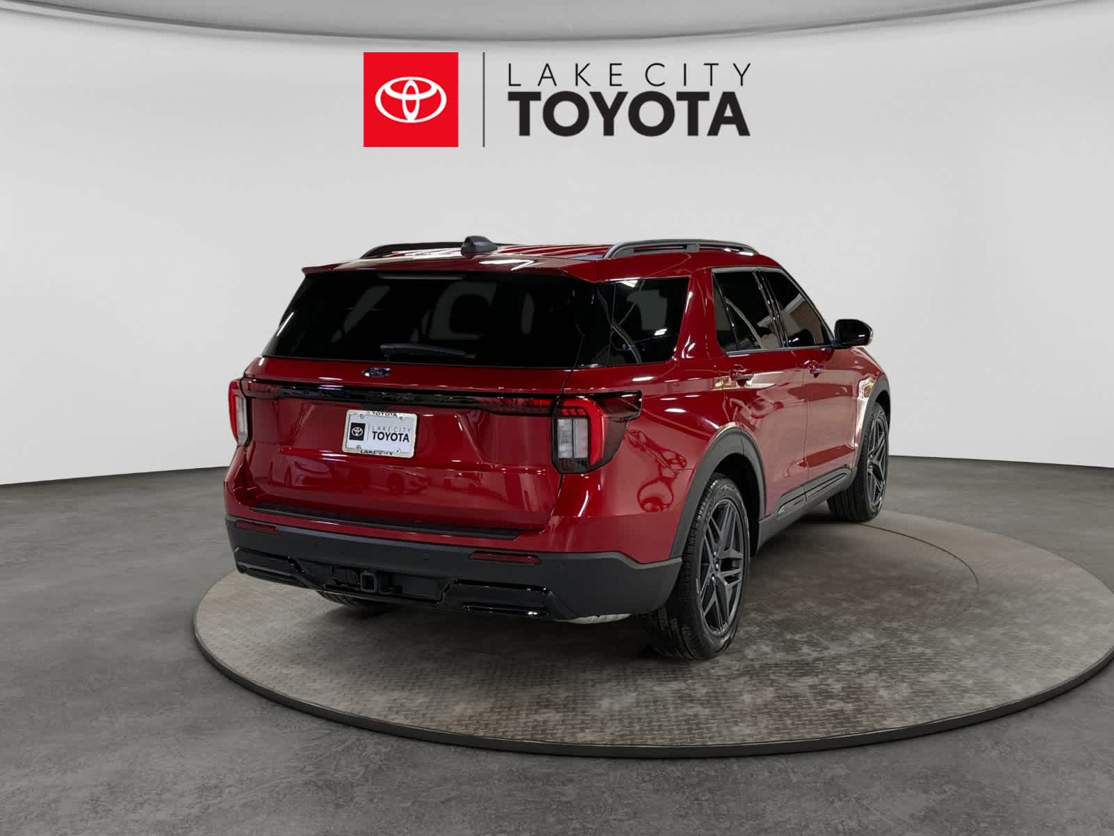 2026 Ford Explorer ST-LINE - Photo 9