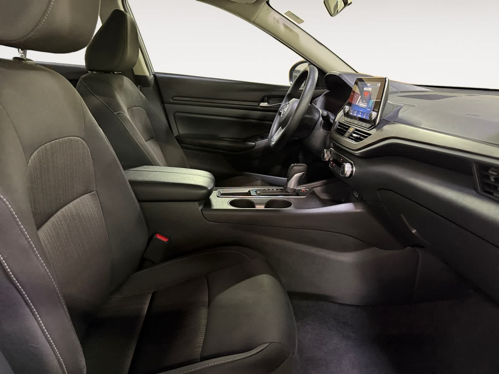 Used 2025 Nissan Altima Sedan