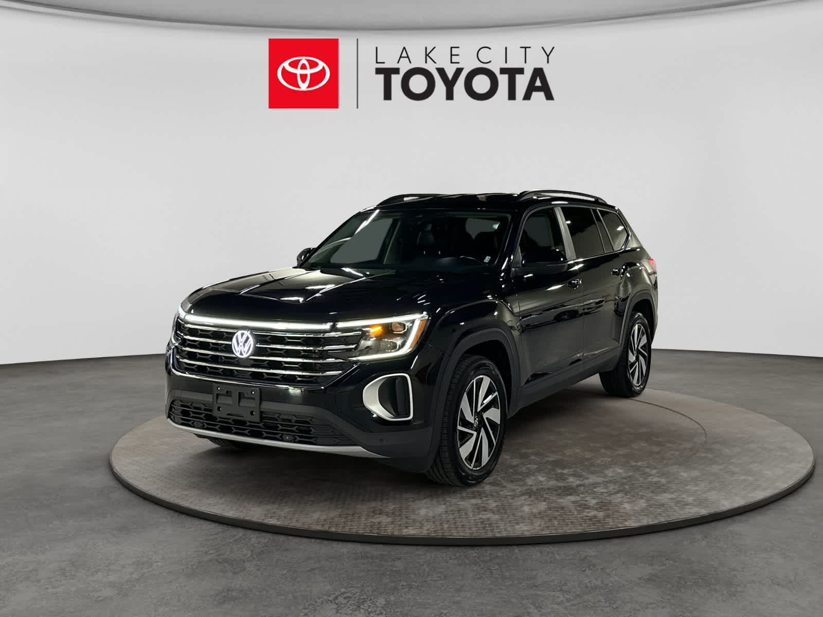 2025 Volkswagen Atlas 2.0T SE w/Tech 4MOTION's photo