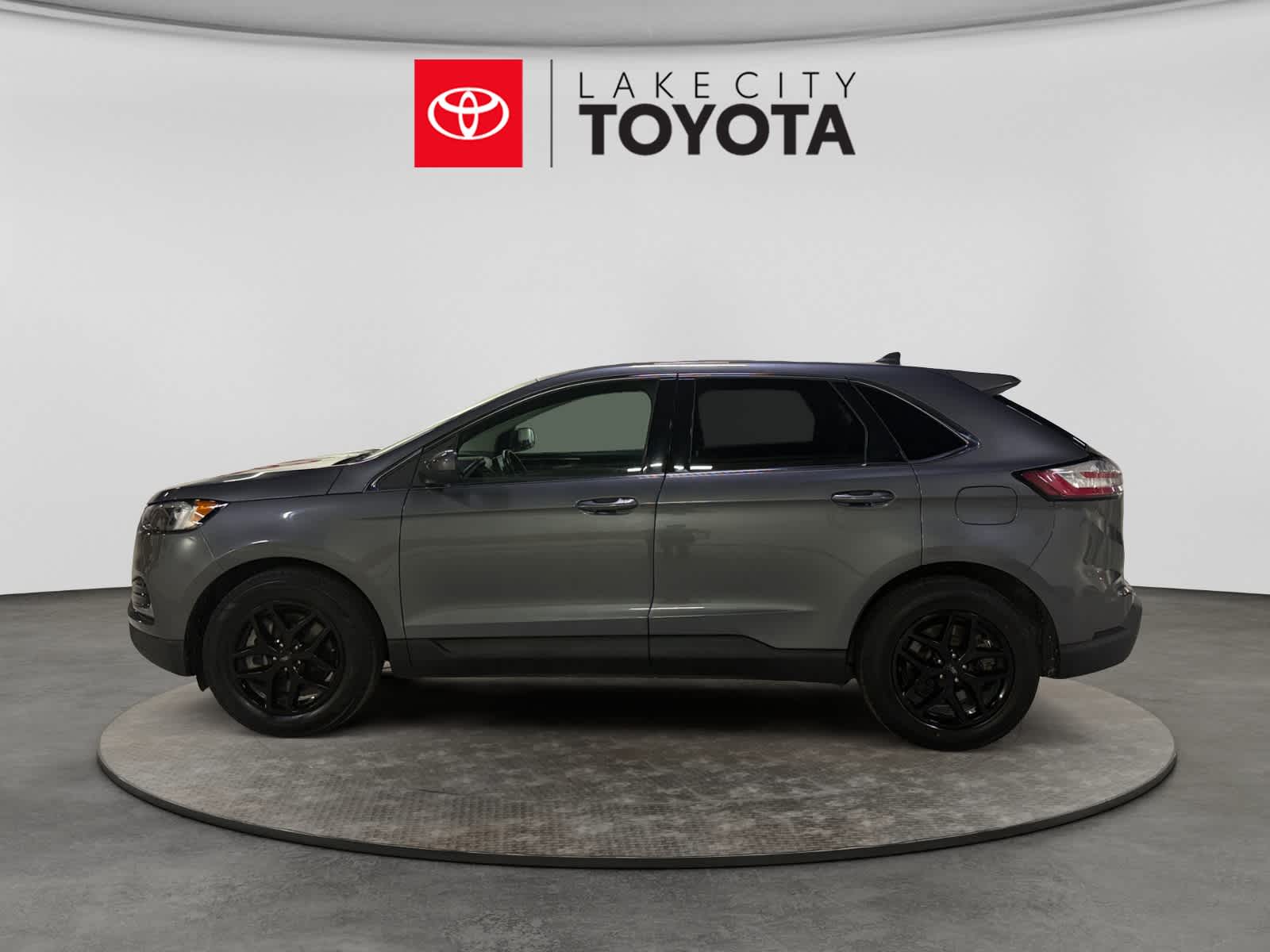 Used 2024 Ford Edge SUV