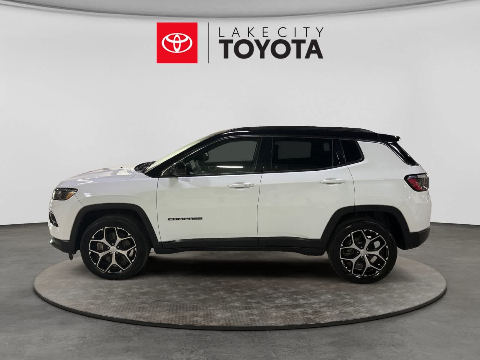 Used 2024 Jeep Compass SUV