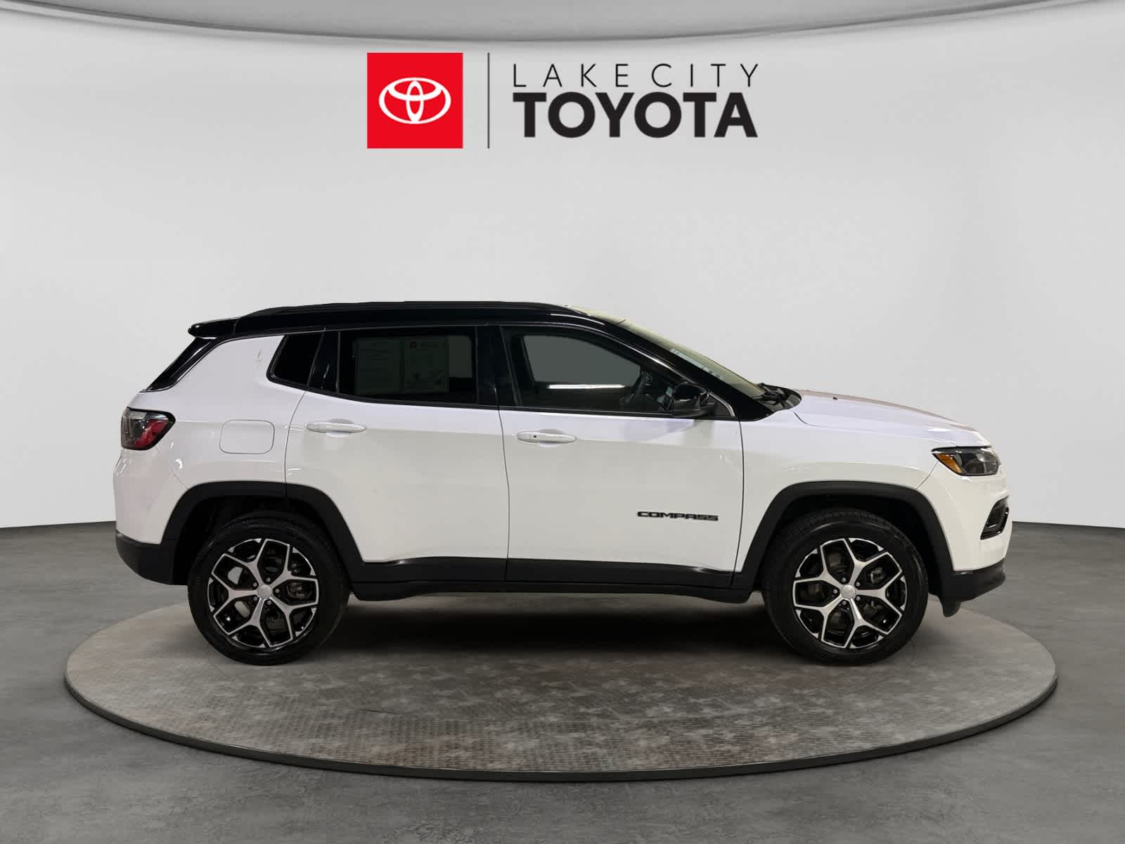 Used 2024 Jeep Compass SUV
