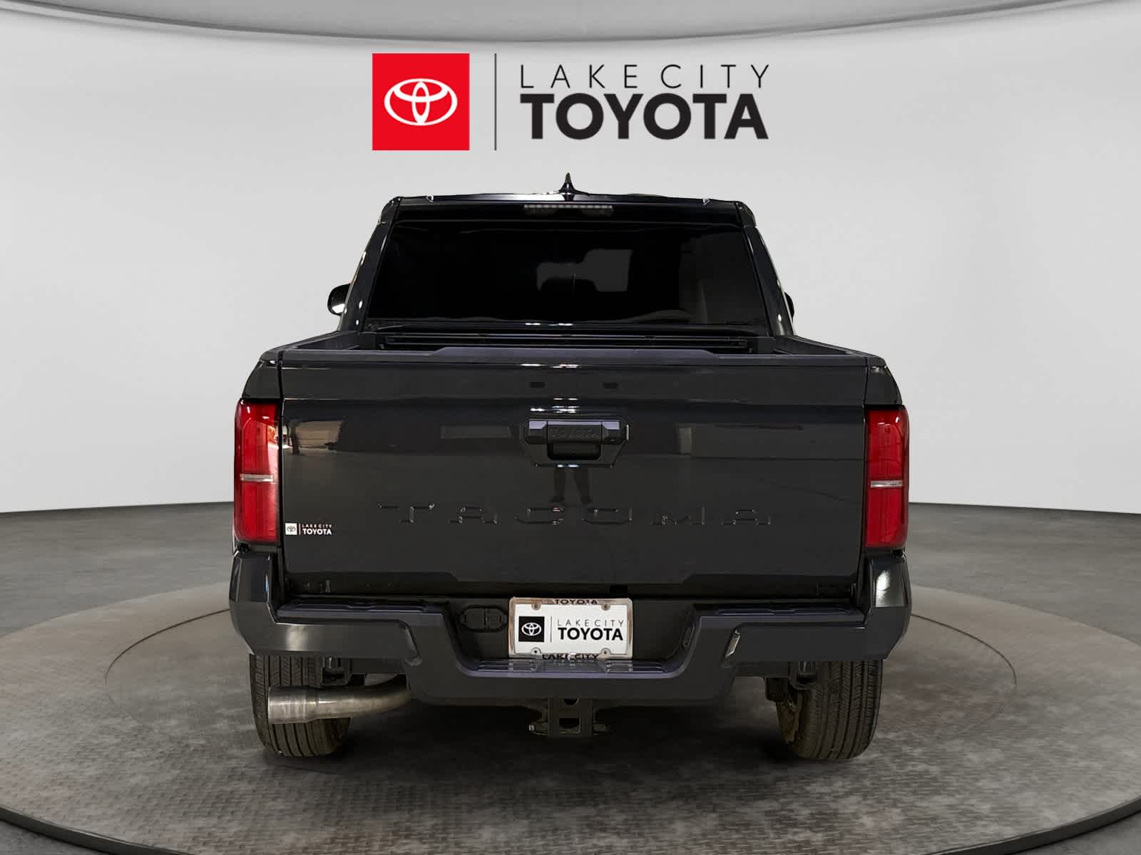 2025 Toyota Tacoma SR5 - Photo 7