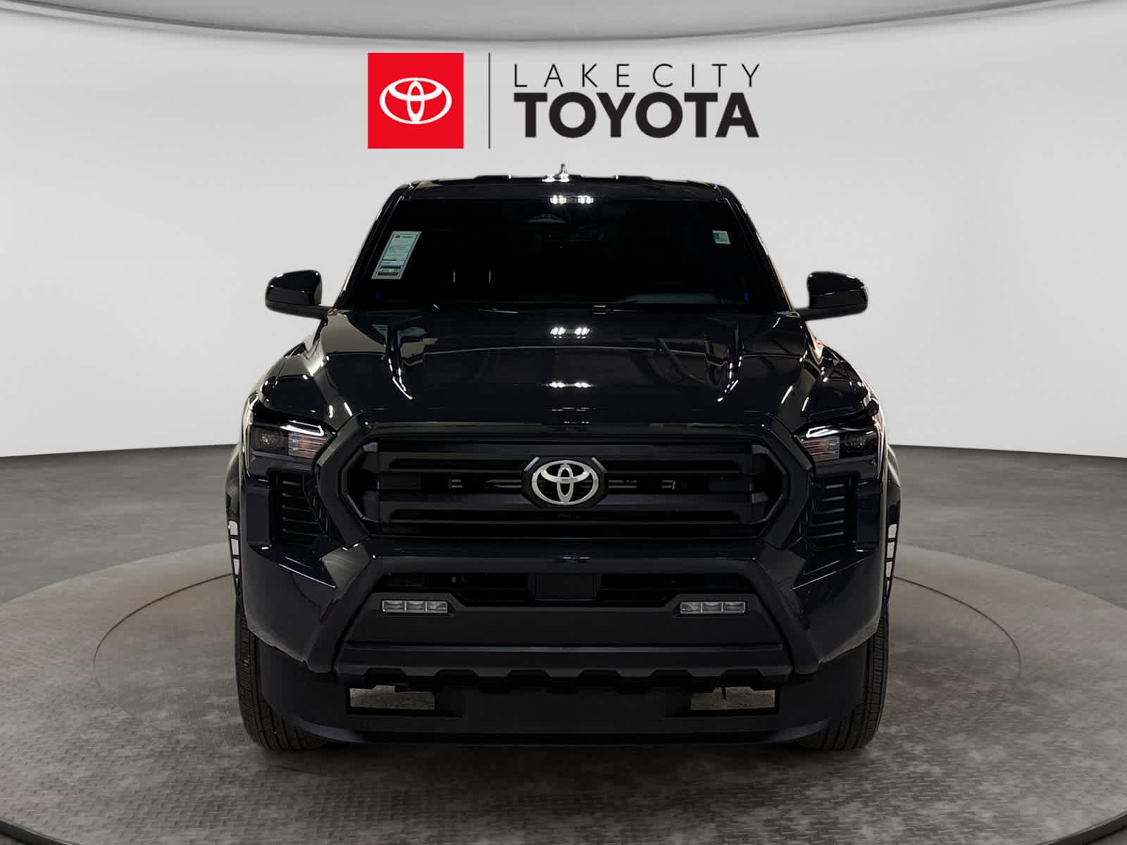 2025 Toyota Tacoma SR5 - Photo 14