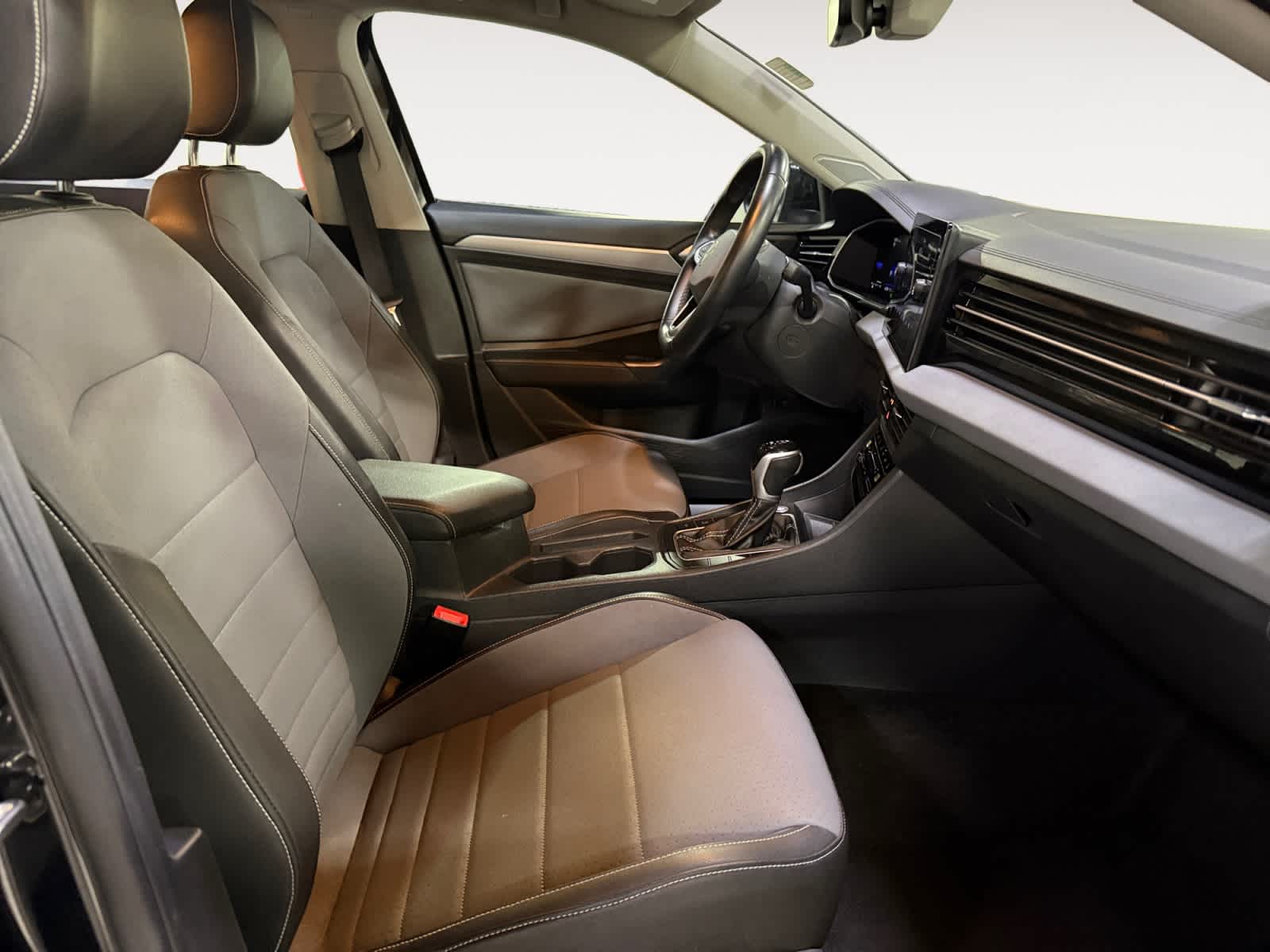 Used 2025 Volkswagen Jetta Sedan