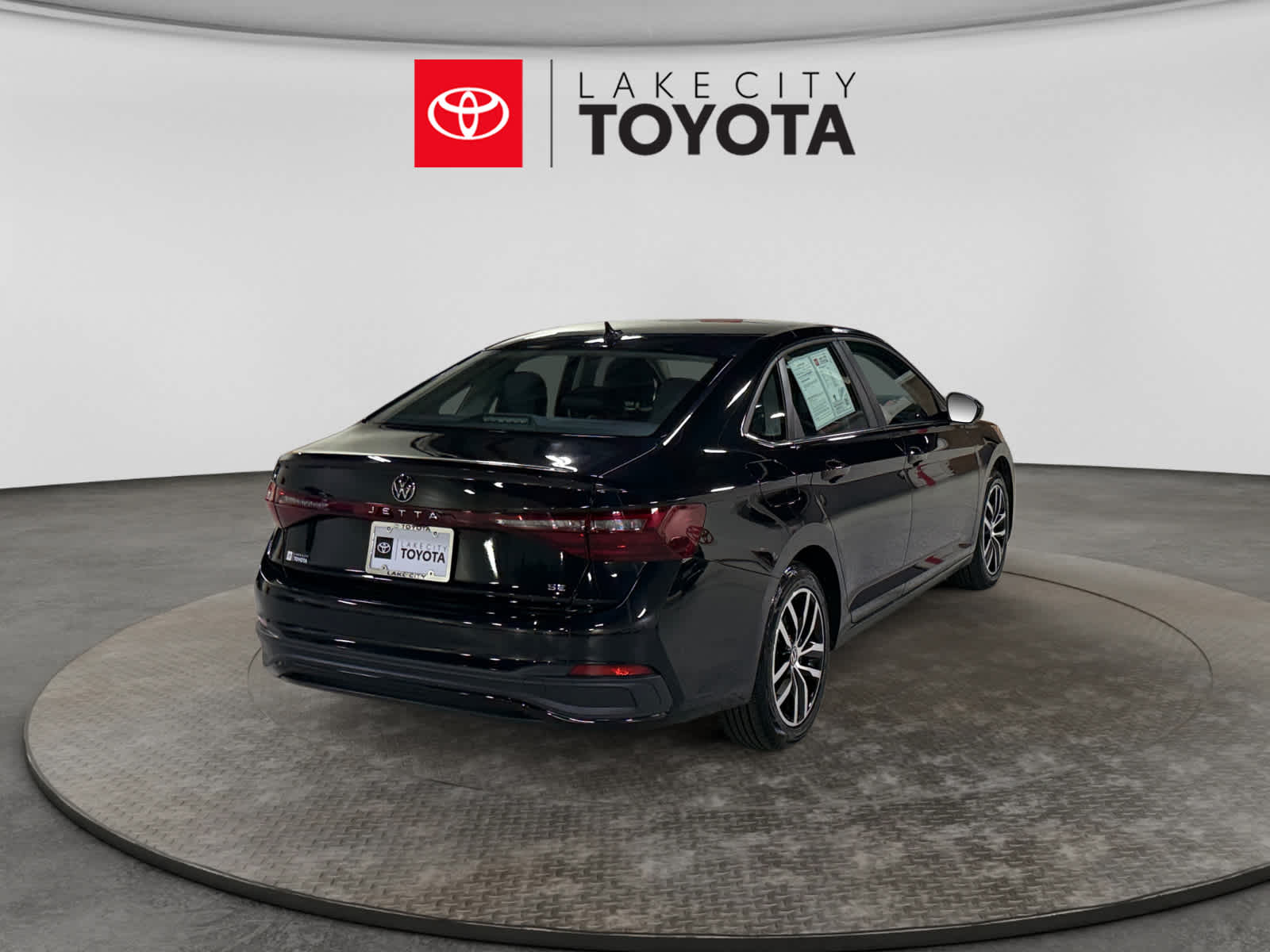 Used 2025 Volkswagen Jetta Sedan