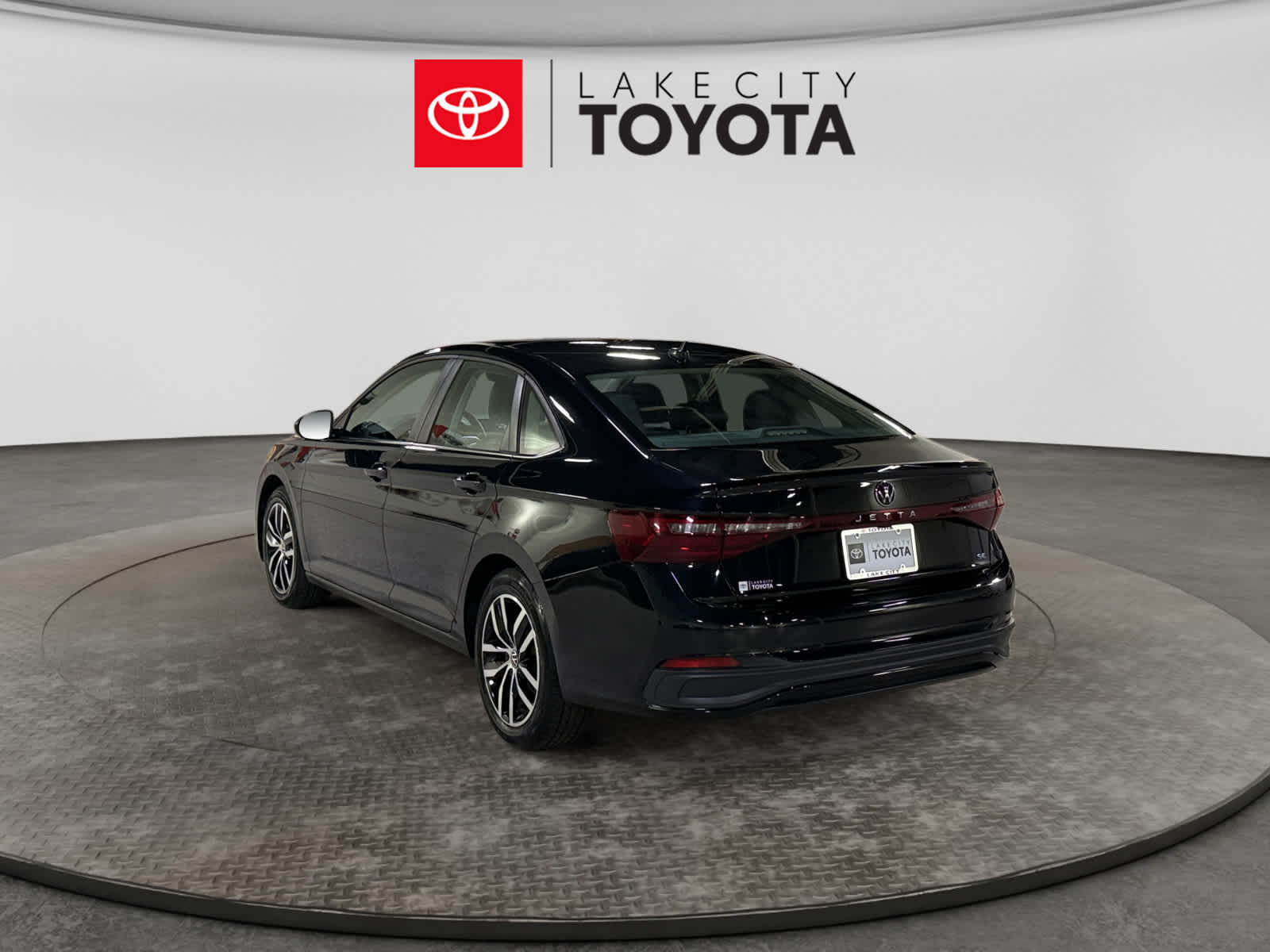 Used 2025 Volkswagen Jetta Sedan