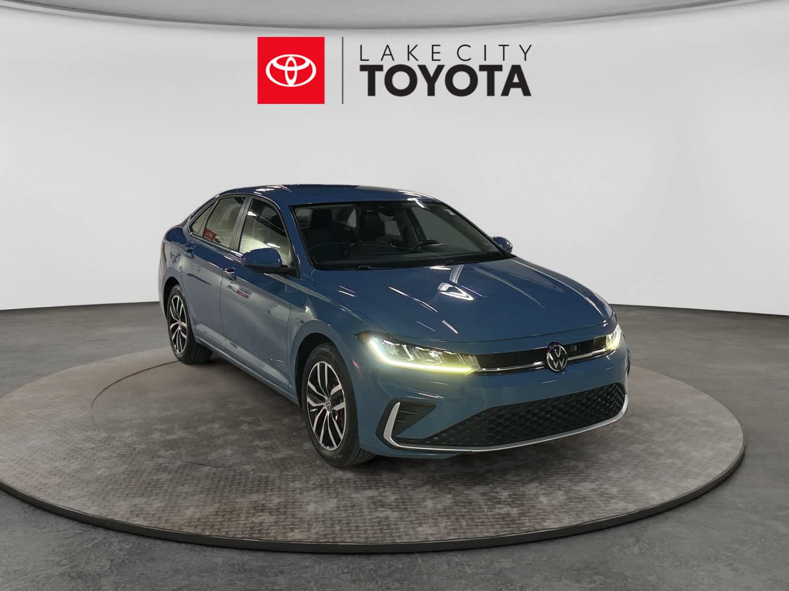 Used 2025 Volkswagen Jetta Sedan