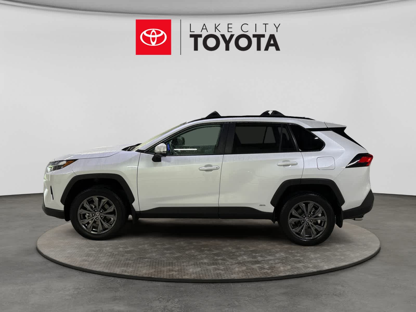 Used 2024 Toyota RAV4 SUV