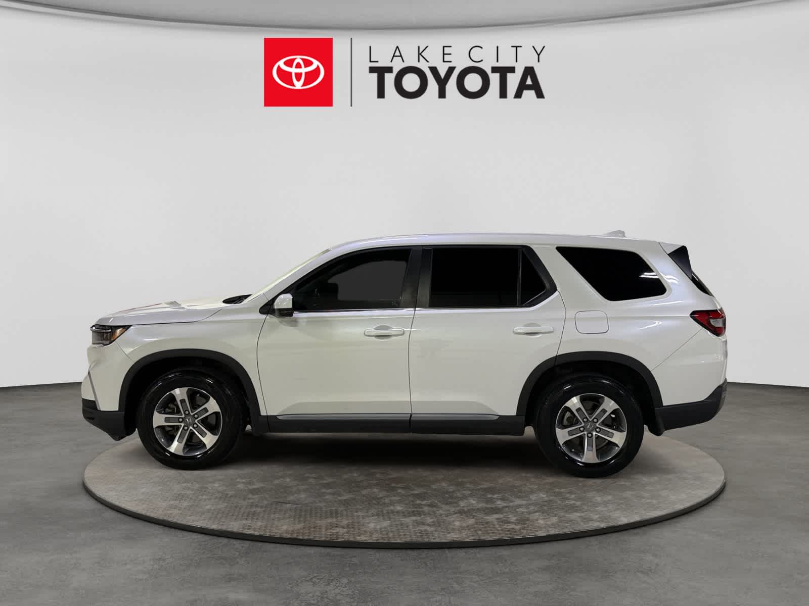 Used 2024 Honda Pilot SUV