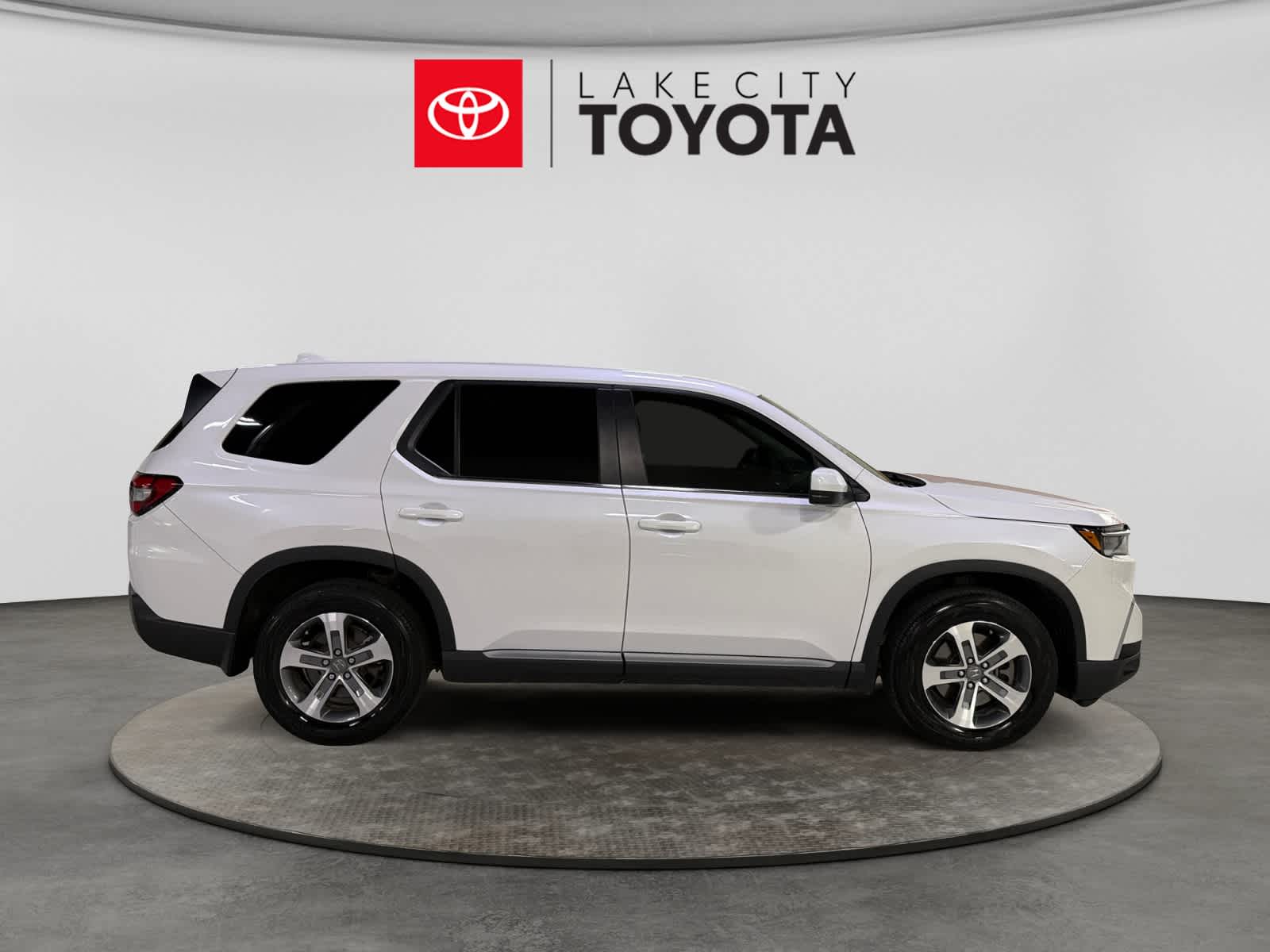 Used 2024 Honda Pilot SUV