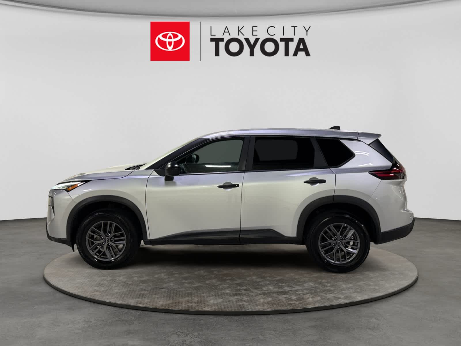 Used 2024 Nissan Rogue SUV
