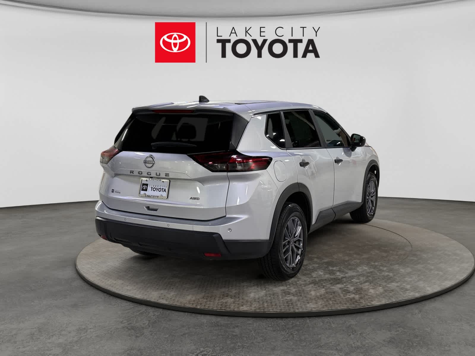Used 2024 Nissan Rogue SUV