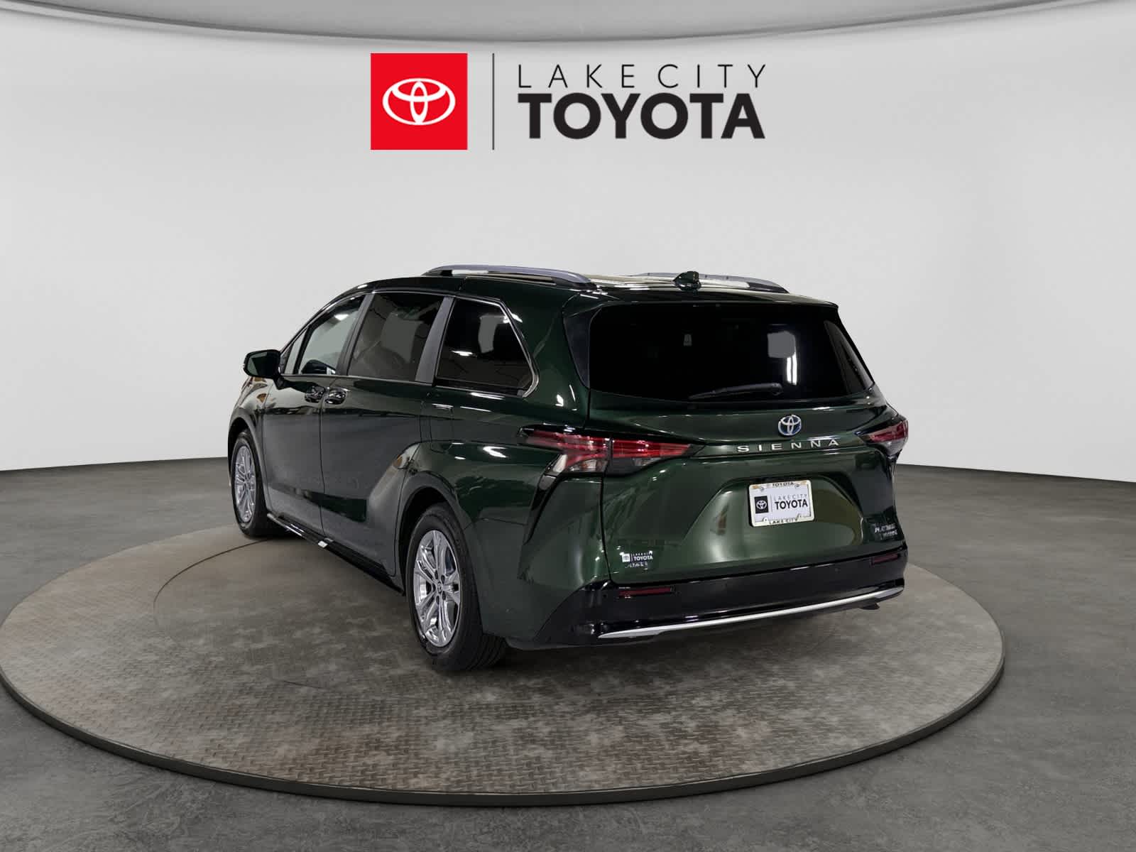 Used 2023 Toyota Sienna Van