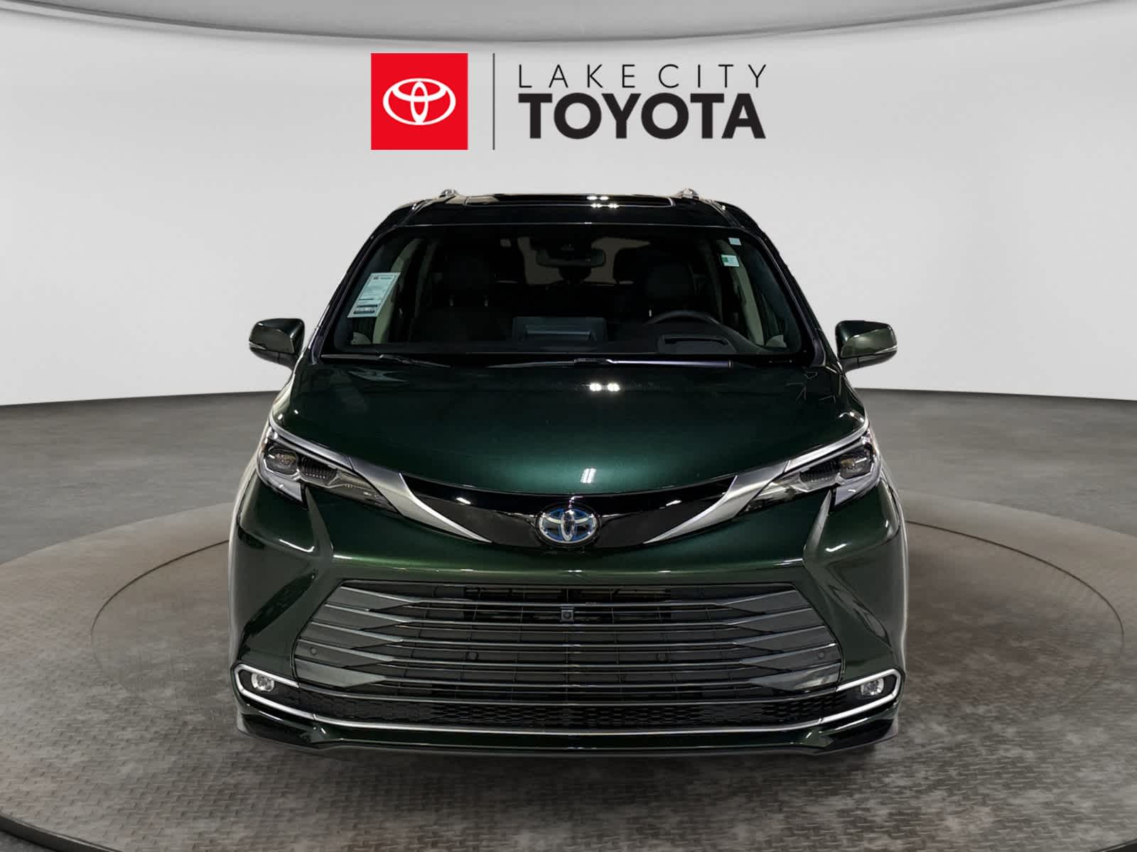 Used 2023 Toyota Sienna Van