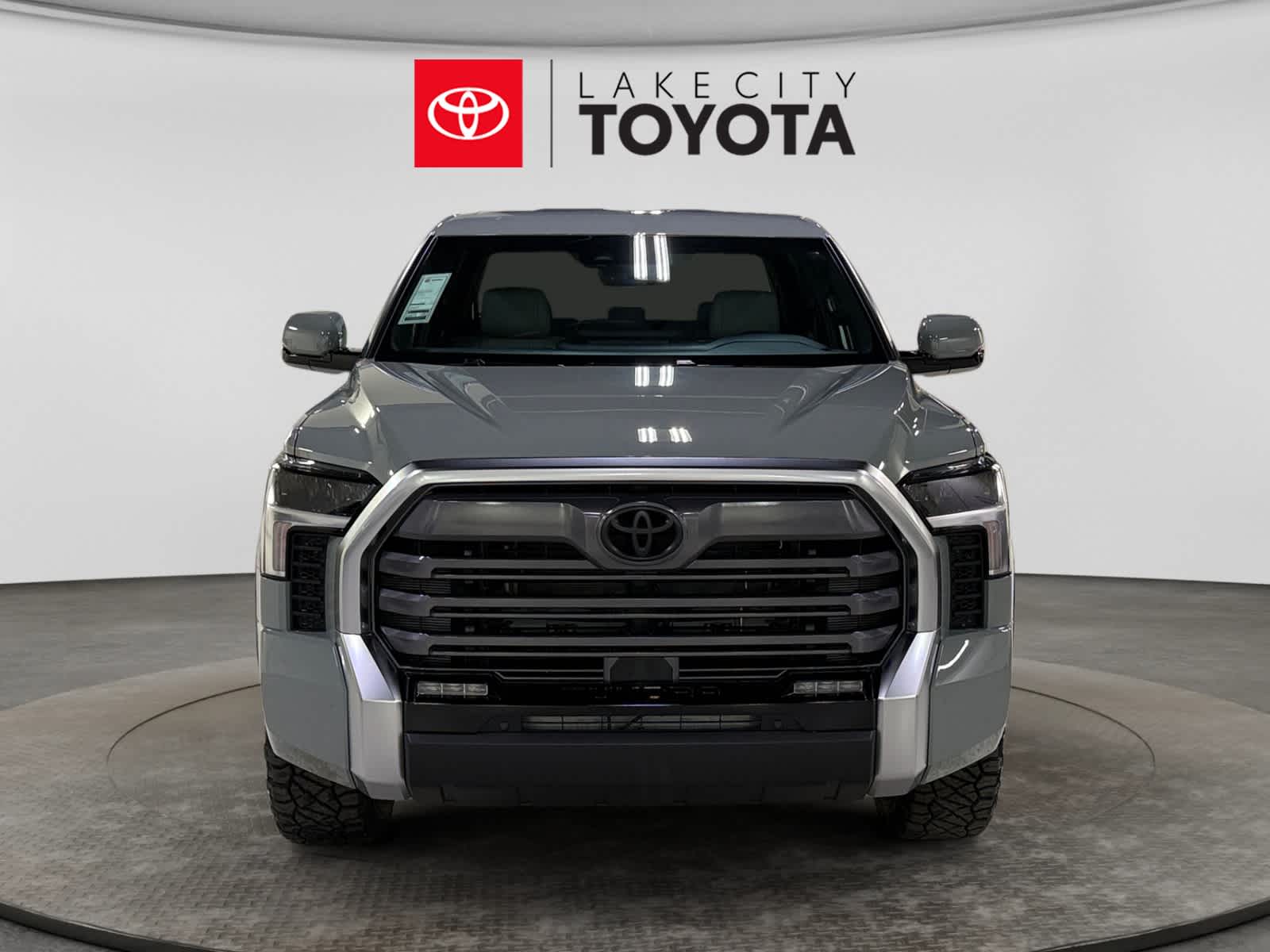 2026 Toyota Tundra Limited - Photo 10