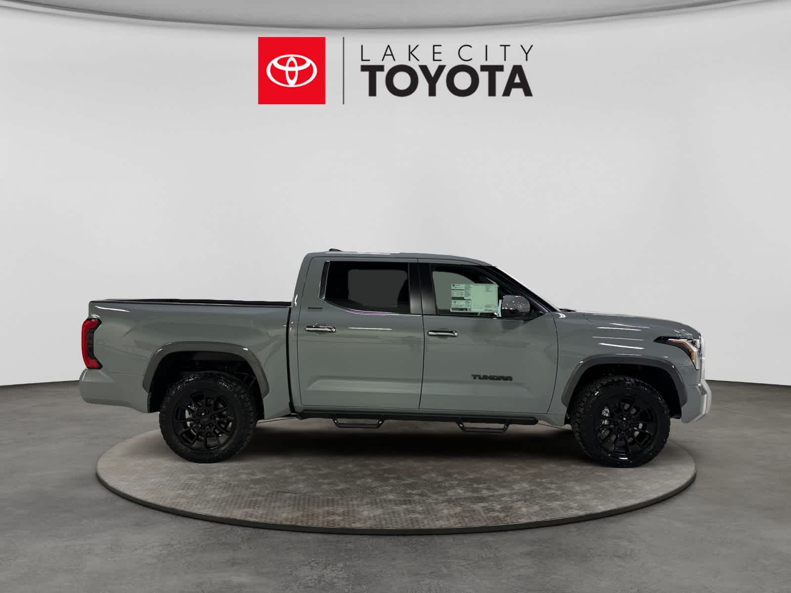 2026 Toyota Tundra Limited - Photo 7