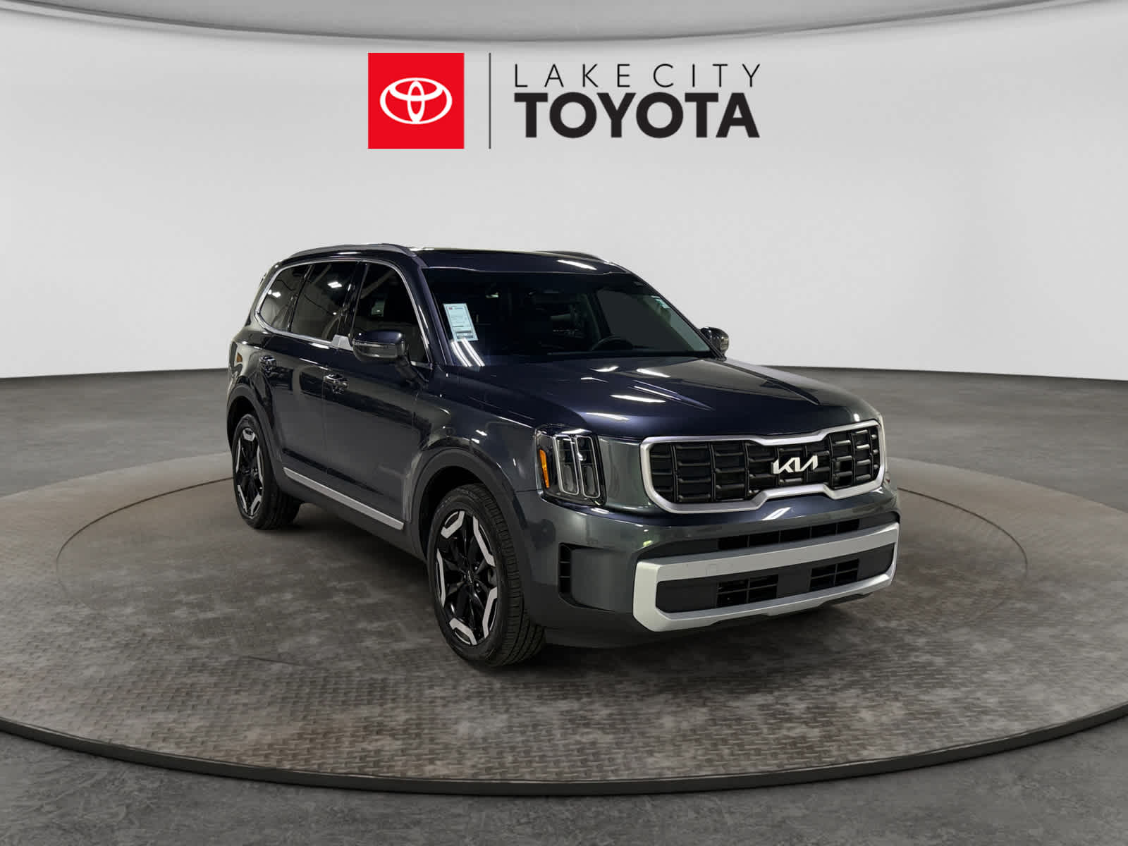 Used 2024 Kia Telluride SUV