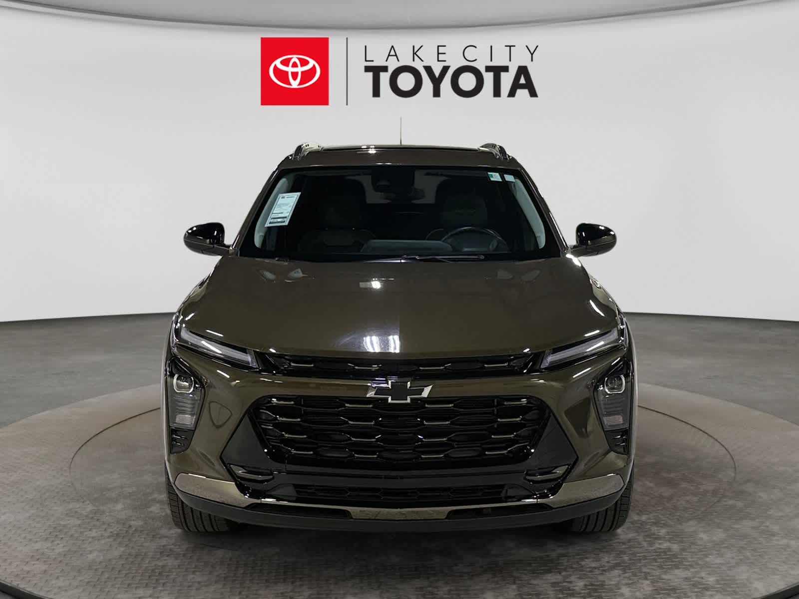 Used 2024 Chevrolet Trax SUV
